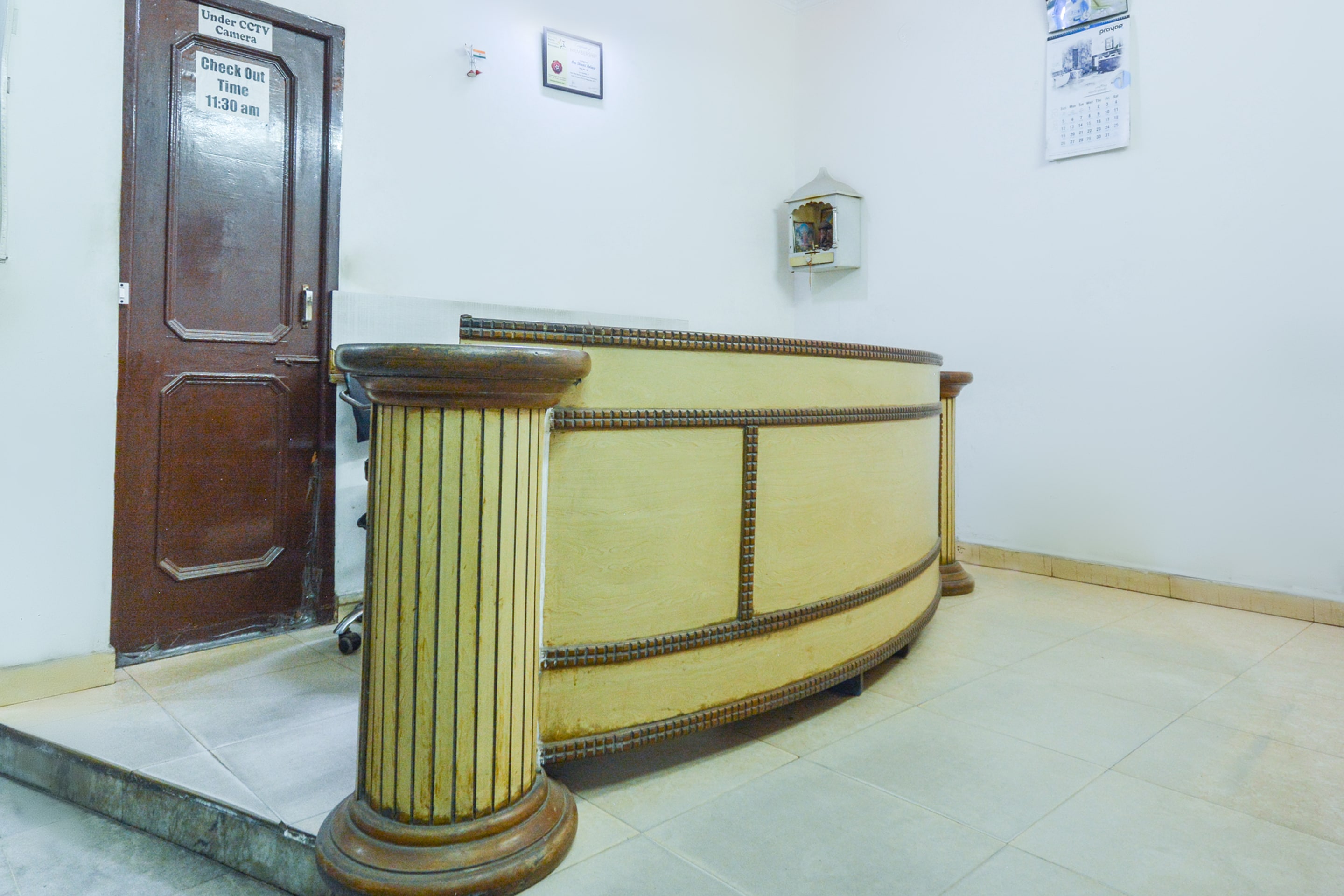 SPOT ON 36686 Hotel Om Shanti Palace, Chandigarh 2