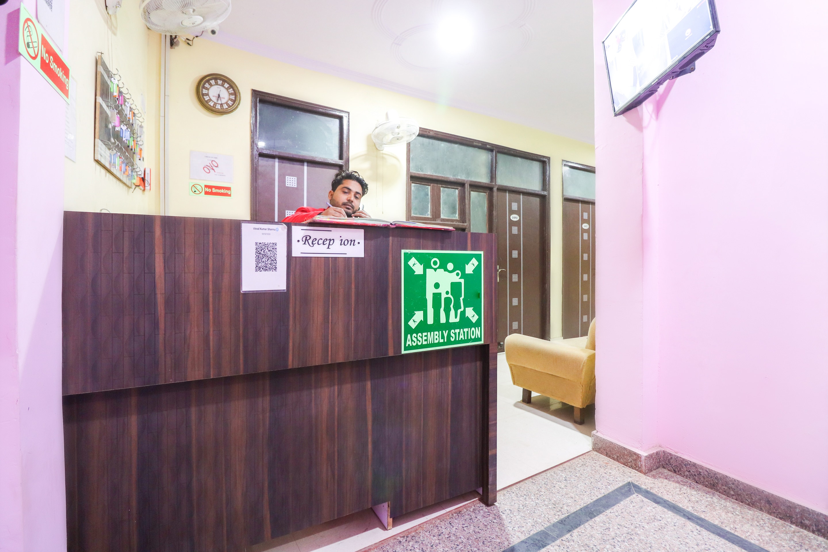 OYO 41586 Hotel Sunrise Inn, Ghaziabad 2