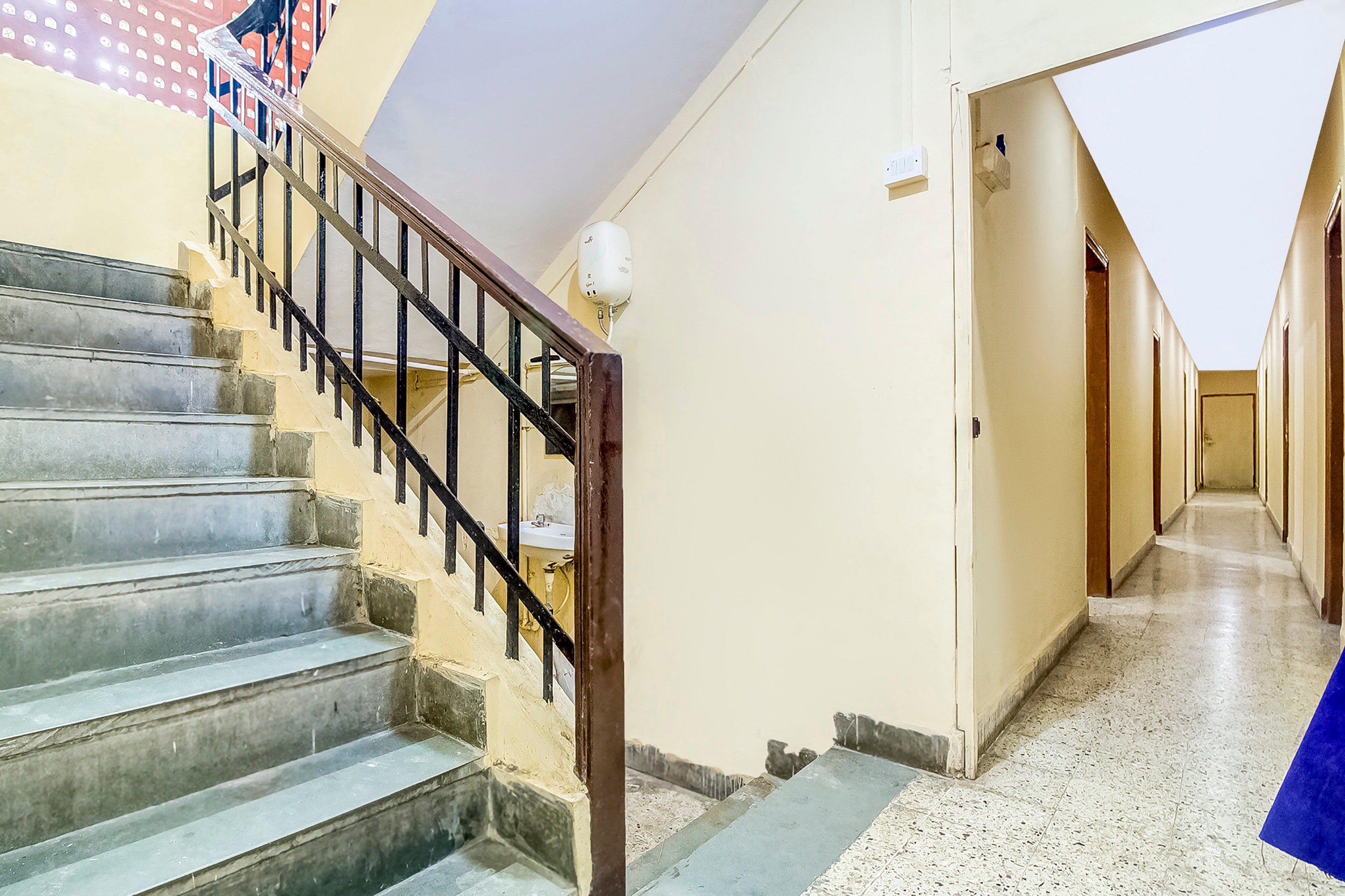 SPOT ON 45283 New Ushakal Lodging & Boarding, Mumbai 4