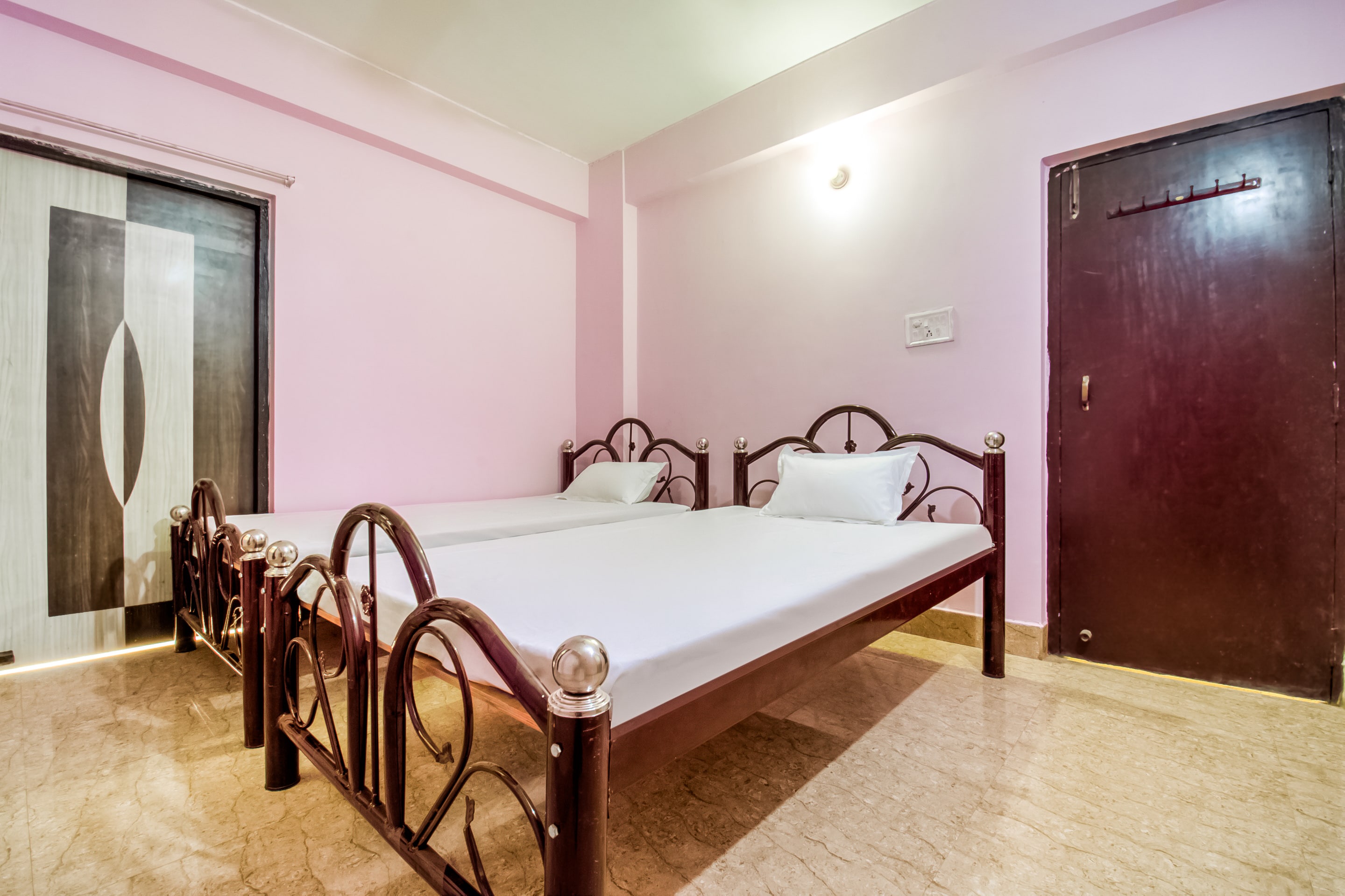 SPOT ON 49185 Hotel Rakesh International, Patna 3