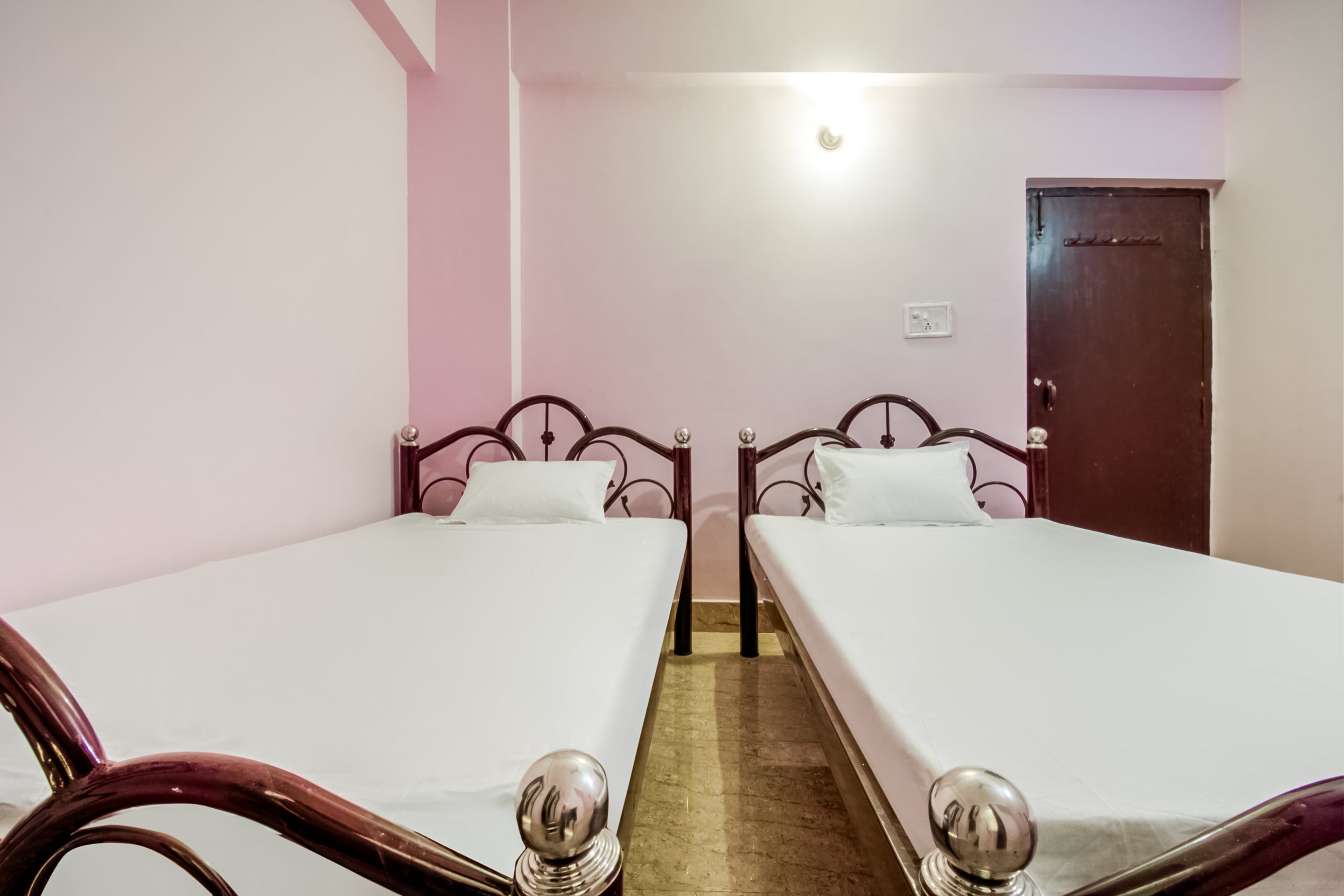 SPOT ON 49185 Hotel Rakesh International, Patna 5