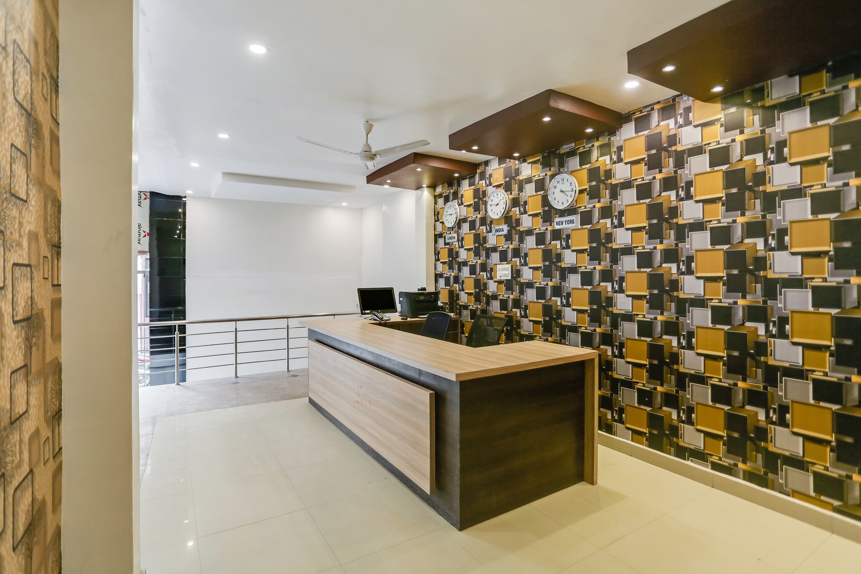 Collection O O 63355 Hotel Orlov, Noida 5