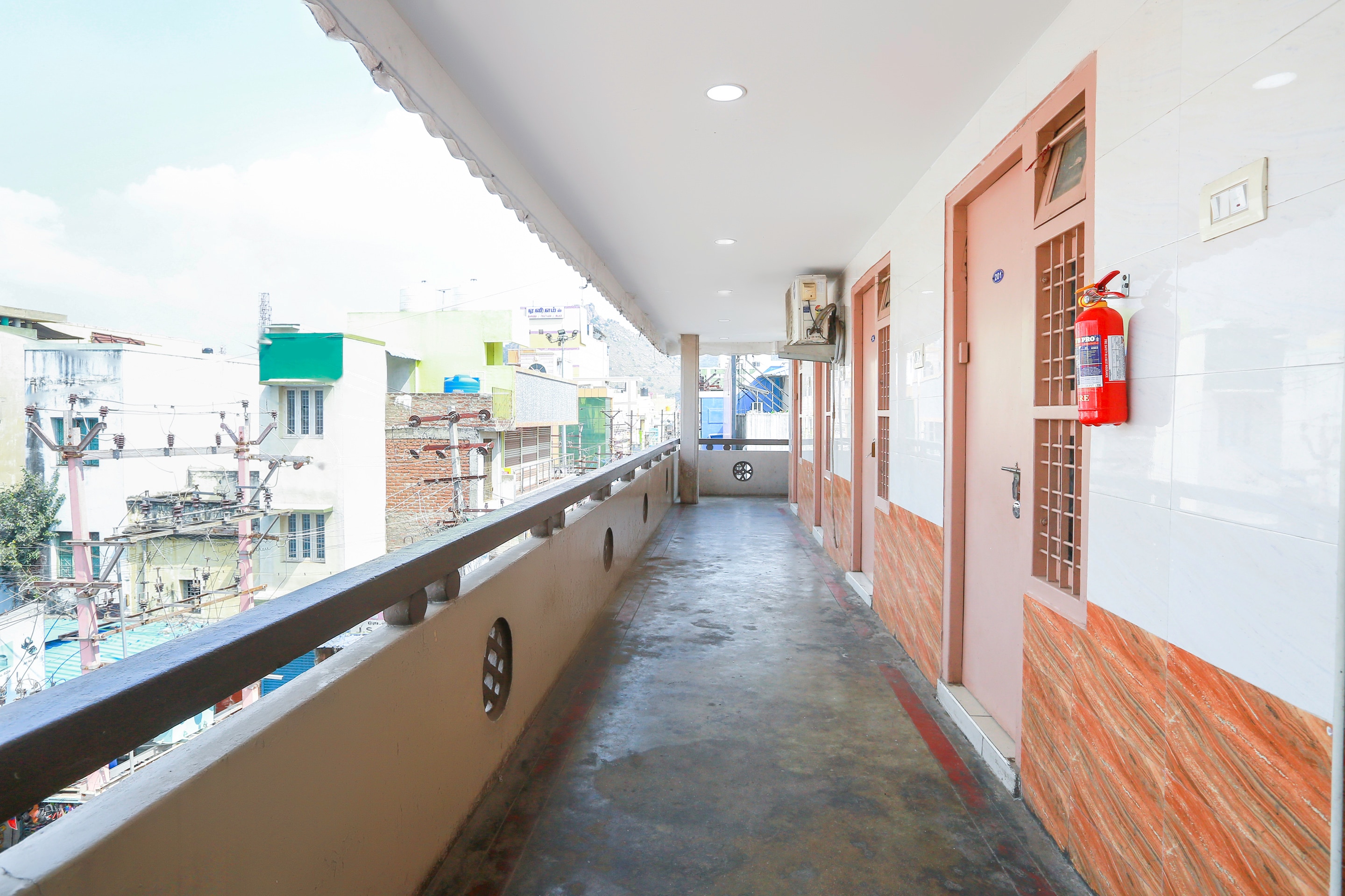 SPOT ON 63901 Prince Residency, Vellore 2