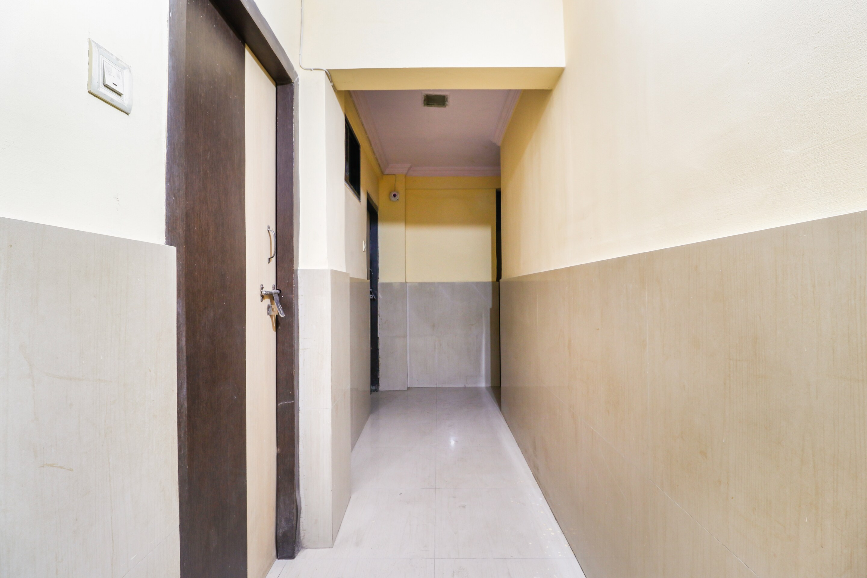 SPOT ON 66527 Pallavi Lodge, Mumbai 4
