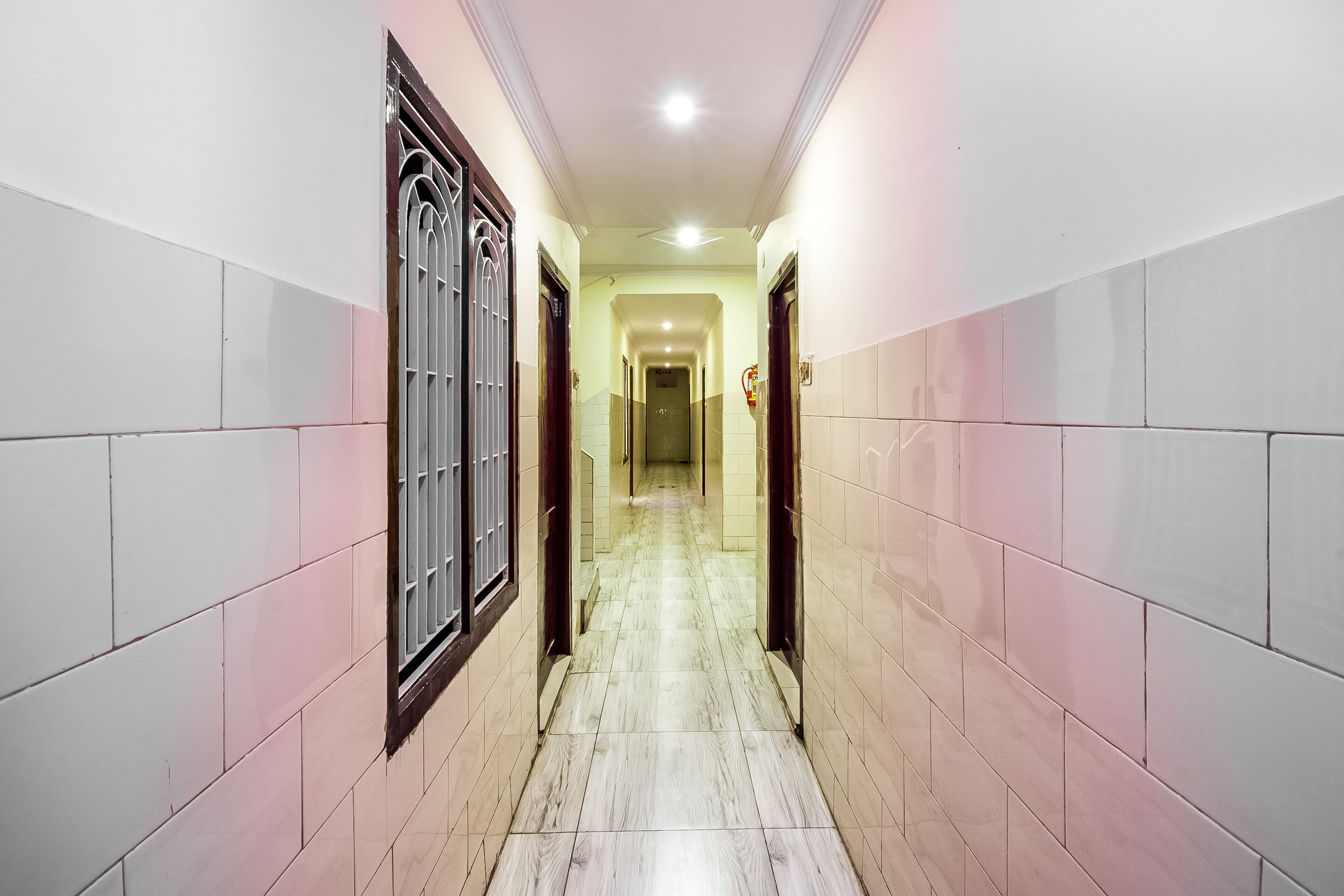 SPOT ON 67751 Sri Surya Lodge, Guntur 4
