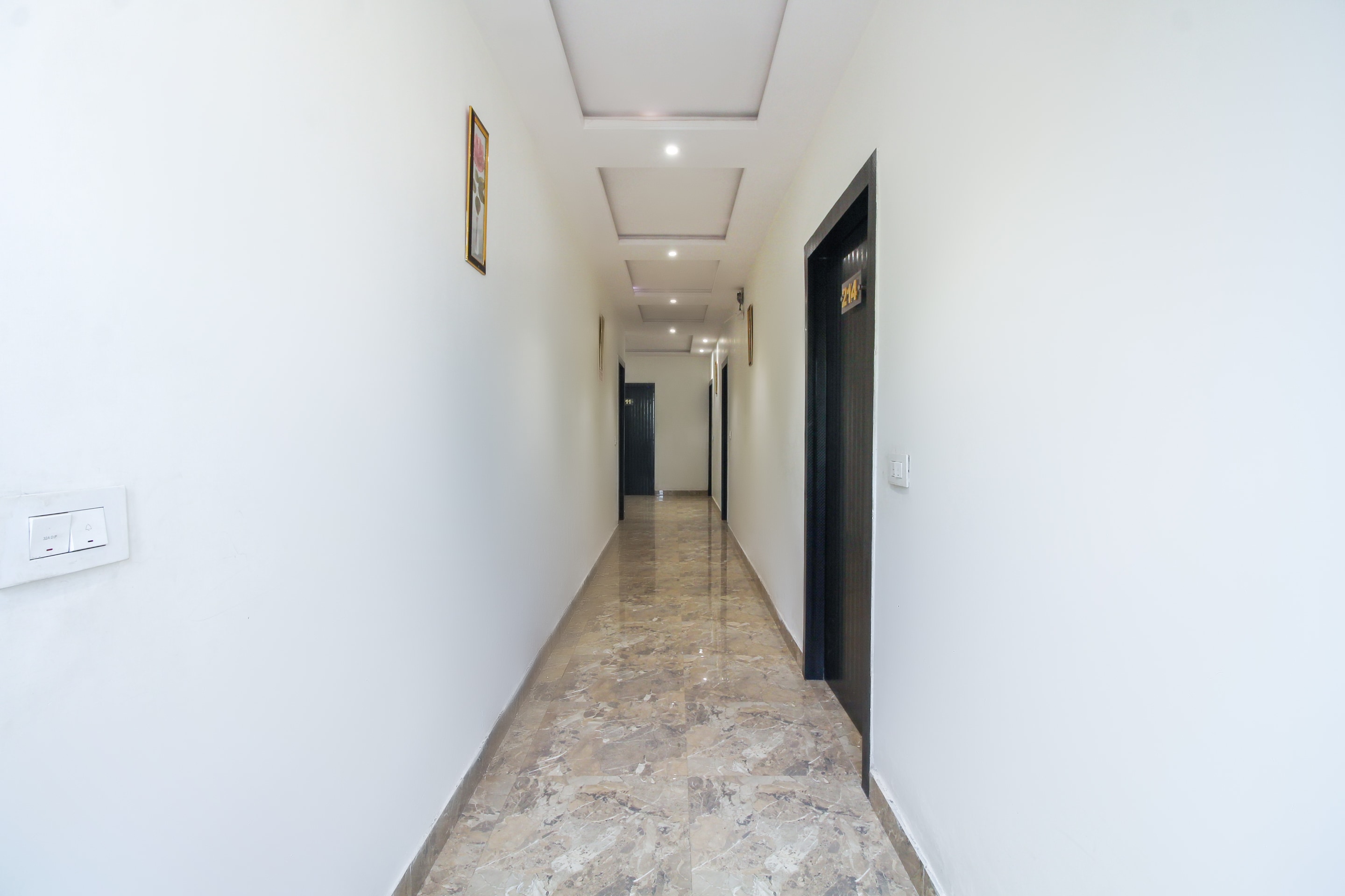 OYO 12750 Hotel Jalsa, Agra 3