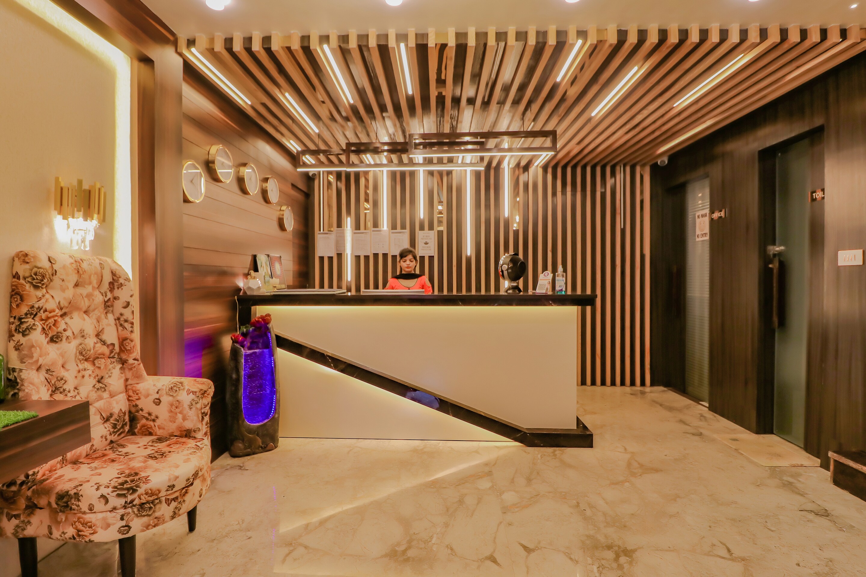 Capital O 81450 Hotel Western Galaxy, Amritsar 2