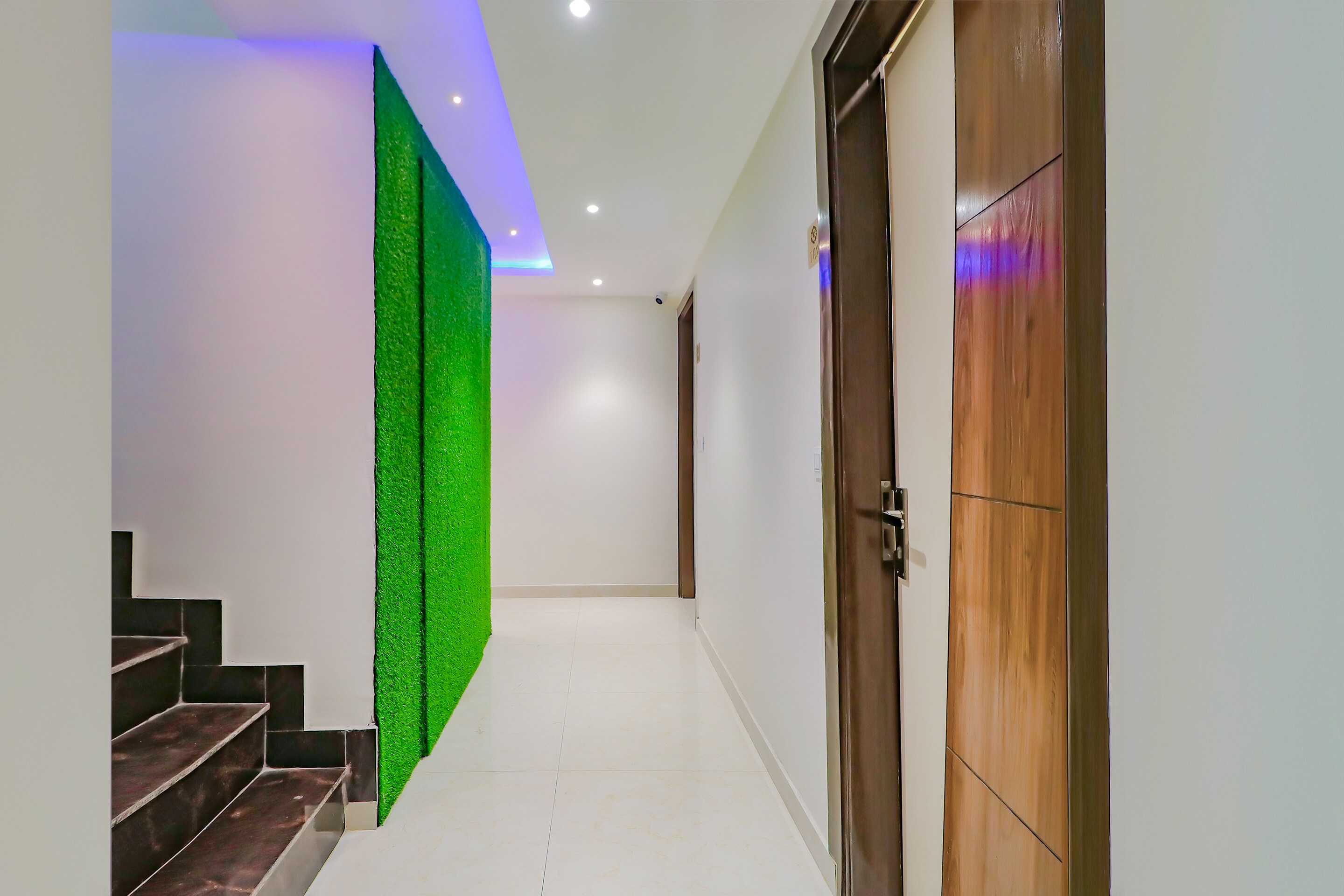 Capital O 81450 Hotel Western Galaxy, Amritsar 4