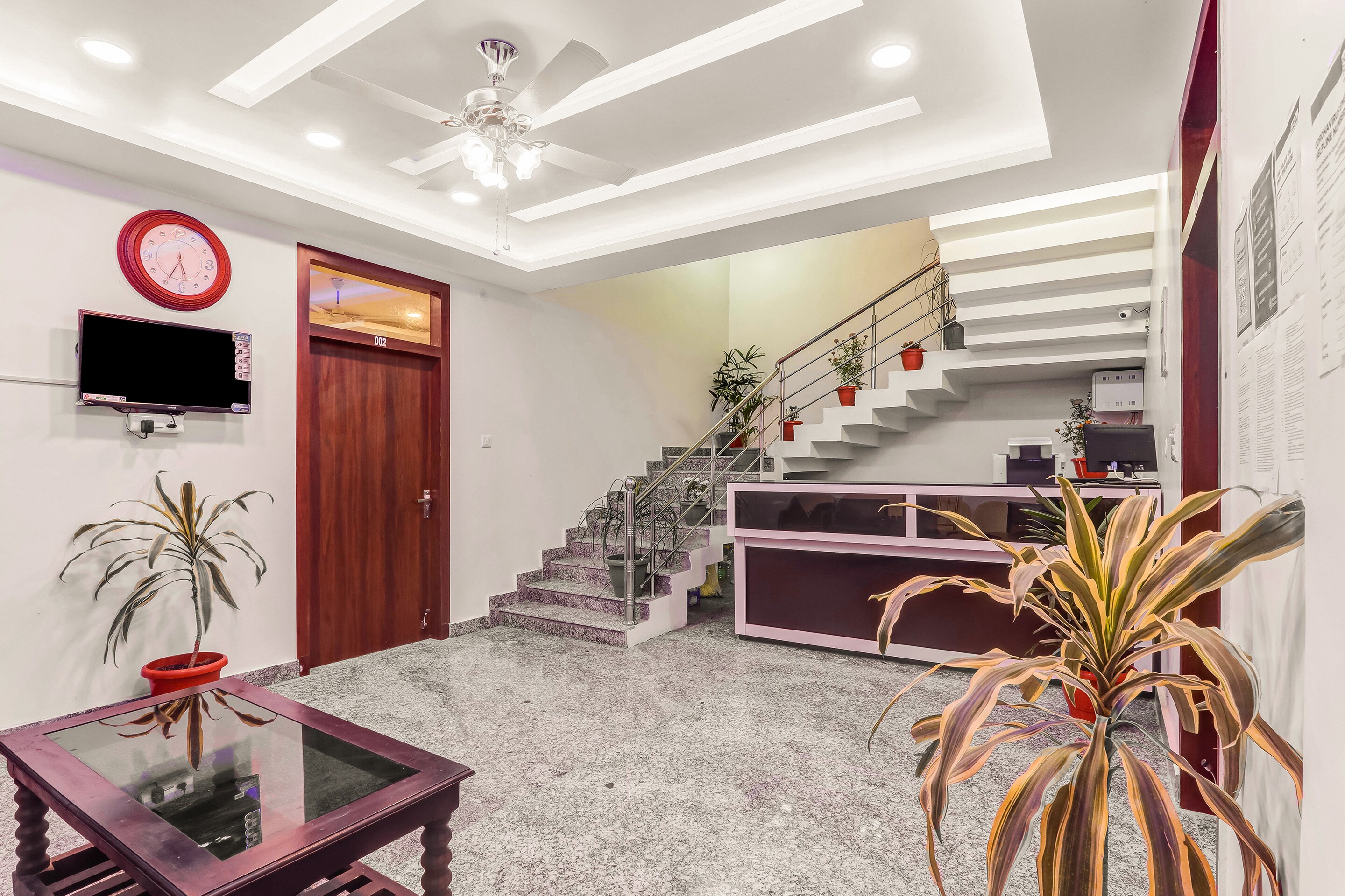 Collection O 83627 Yamuna Palace, Lucknow 3