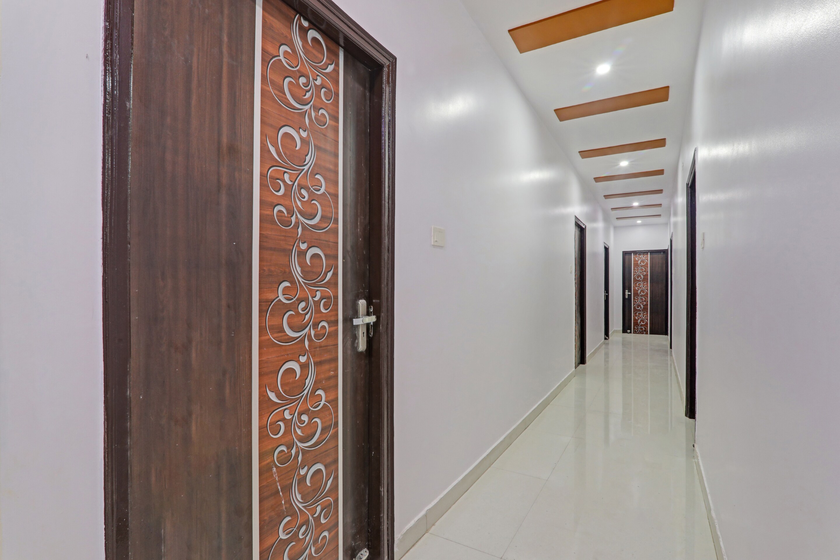 Capital O 85097 Hotel KPR Inn, Lucknow 5