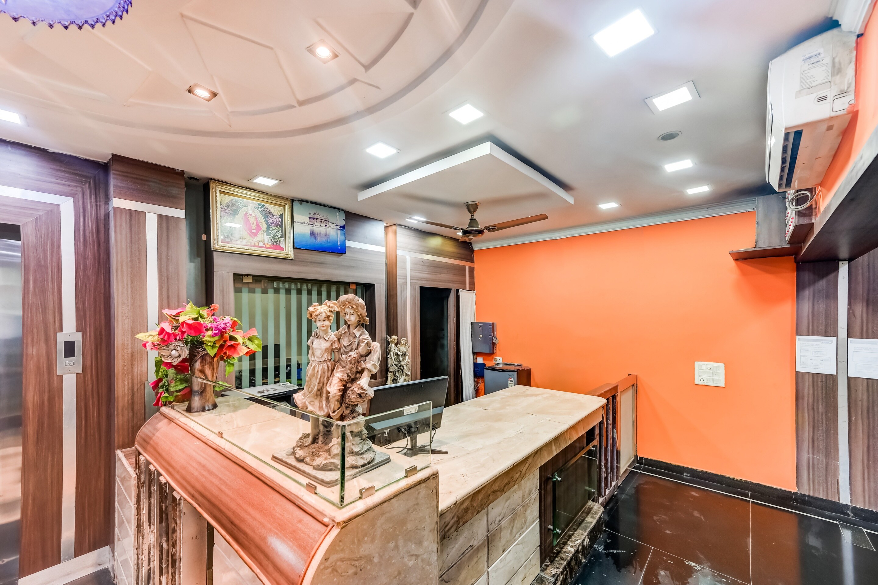 Capital O 85526 Hotel Rourkela Palace, Rourkela 4