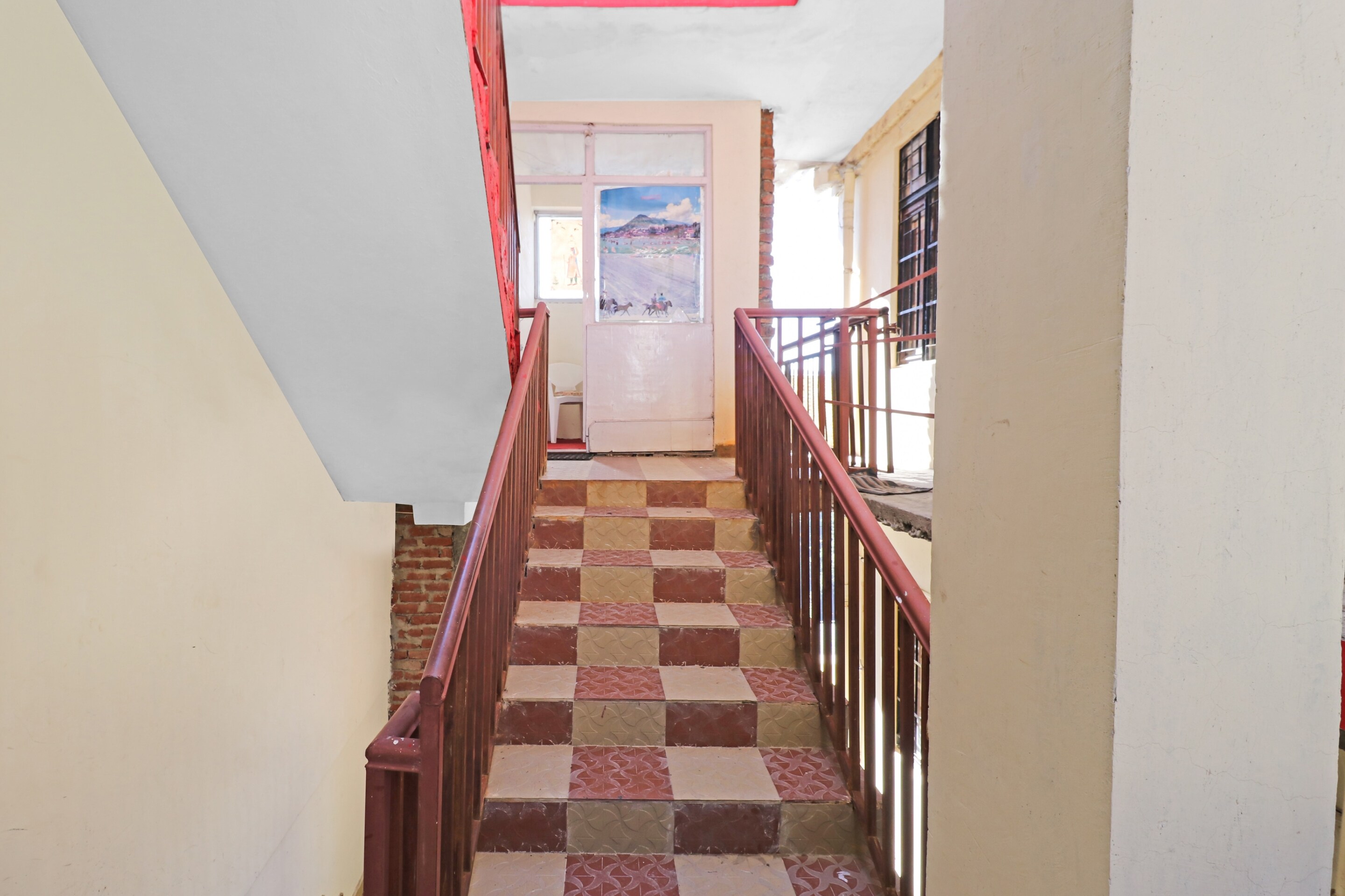 Capital O 86079 Tourist homes, Shimla 3