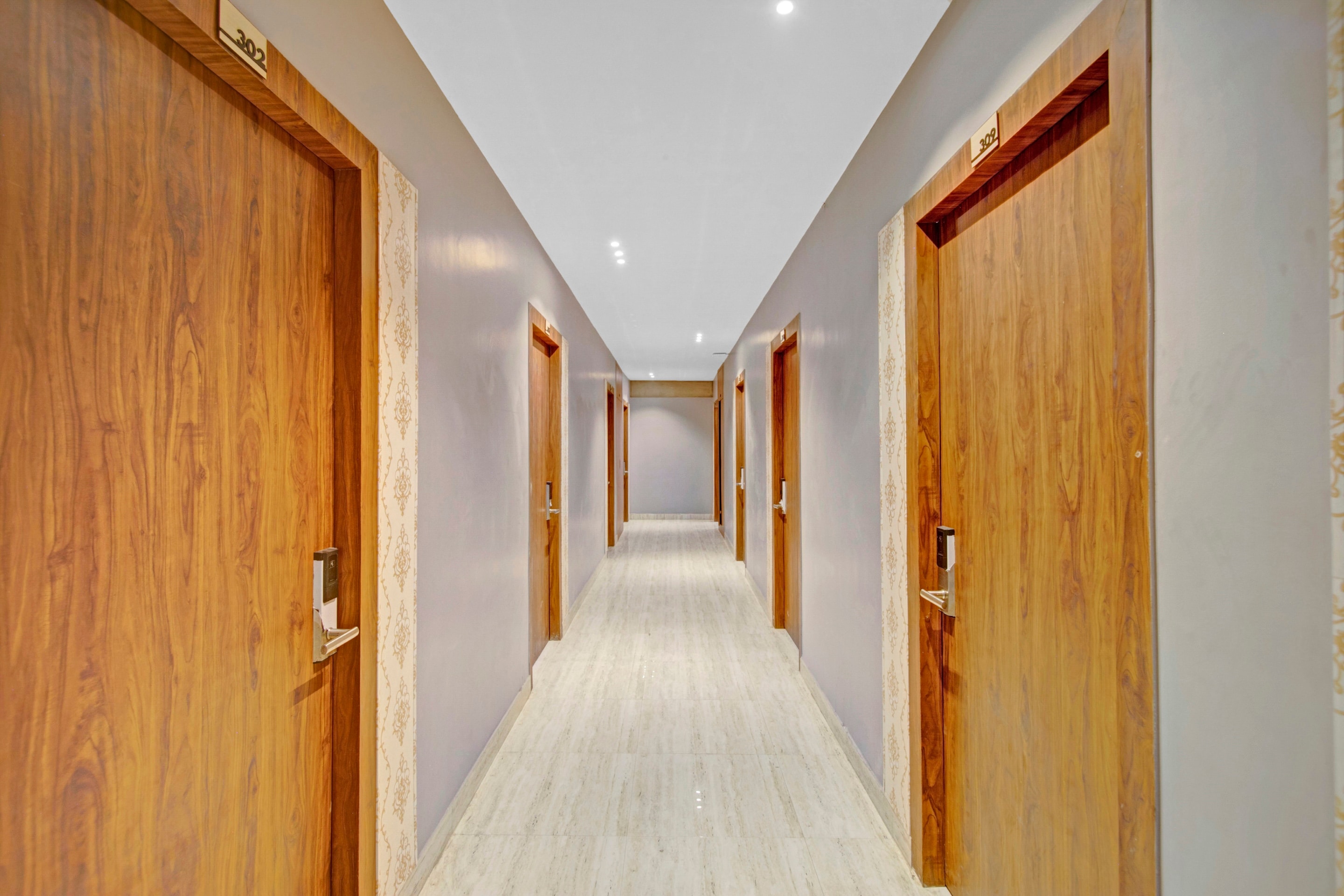 Capital O 86405 Penthouse, Guwahati 4