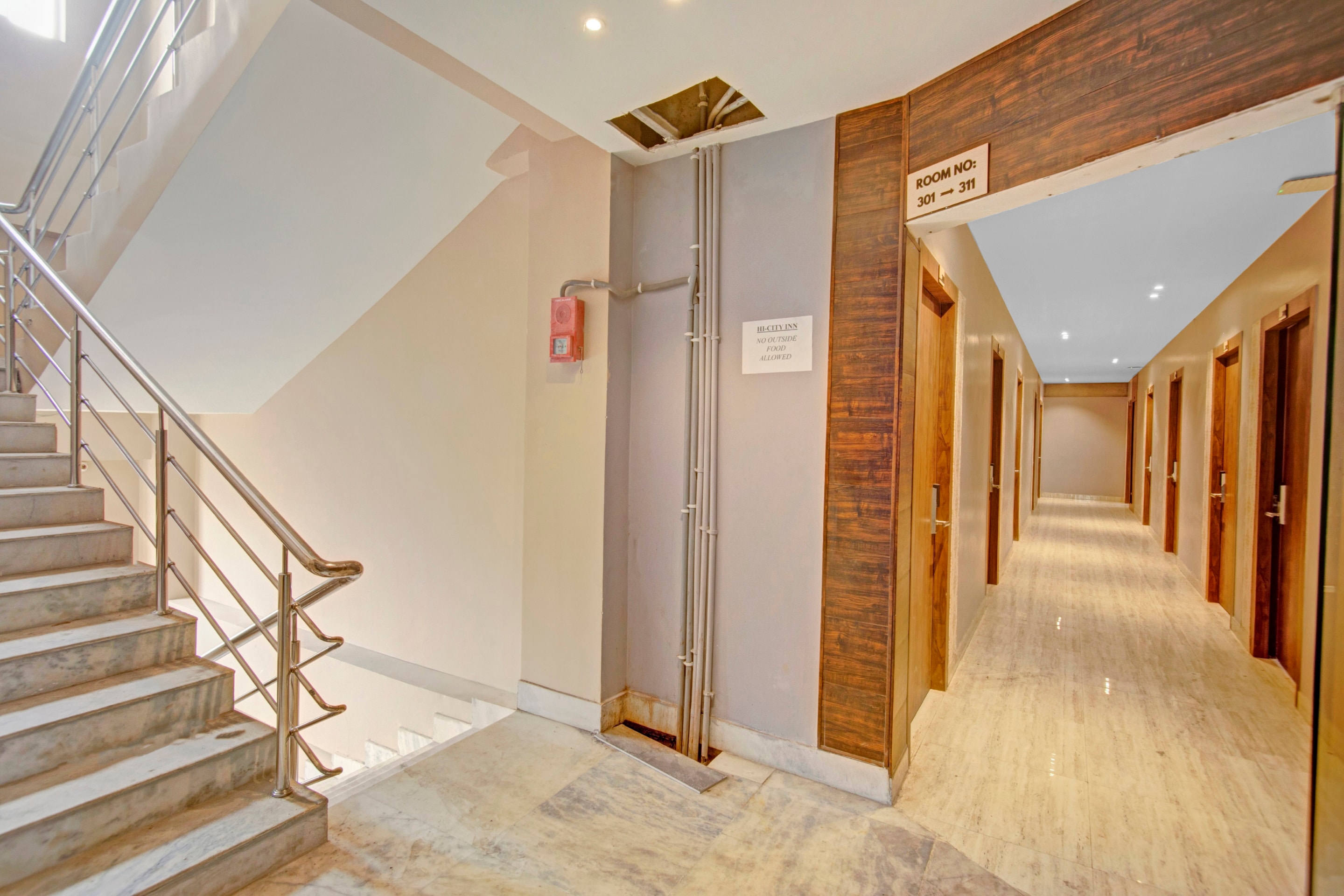 Capital O 86405 Penthouse, Guwahati 5