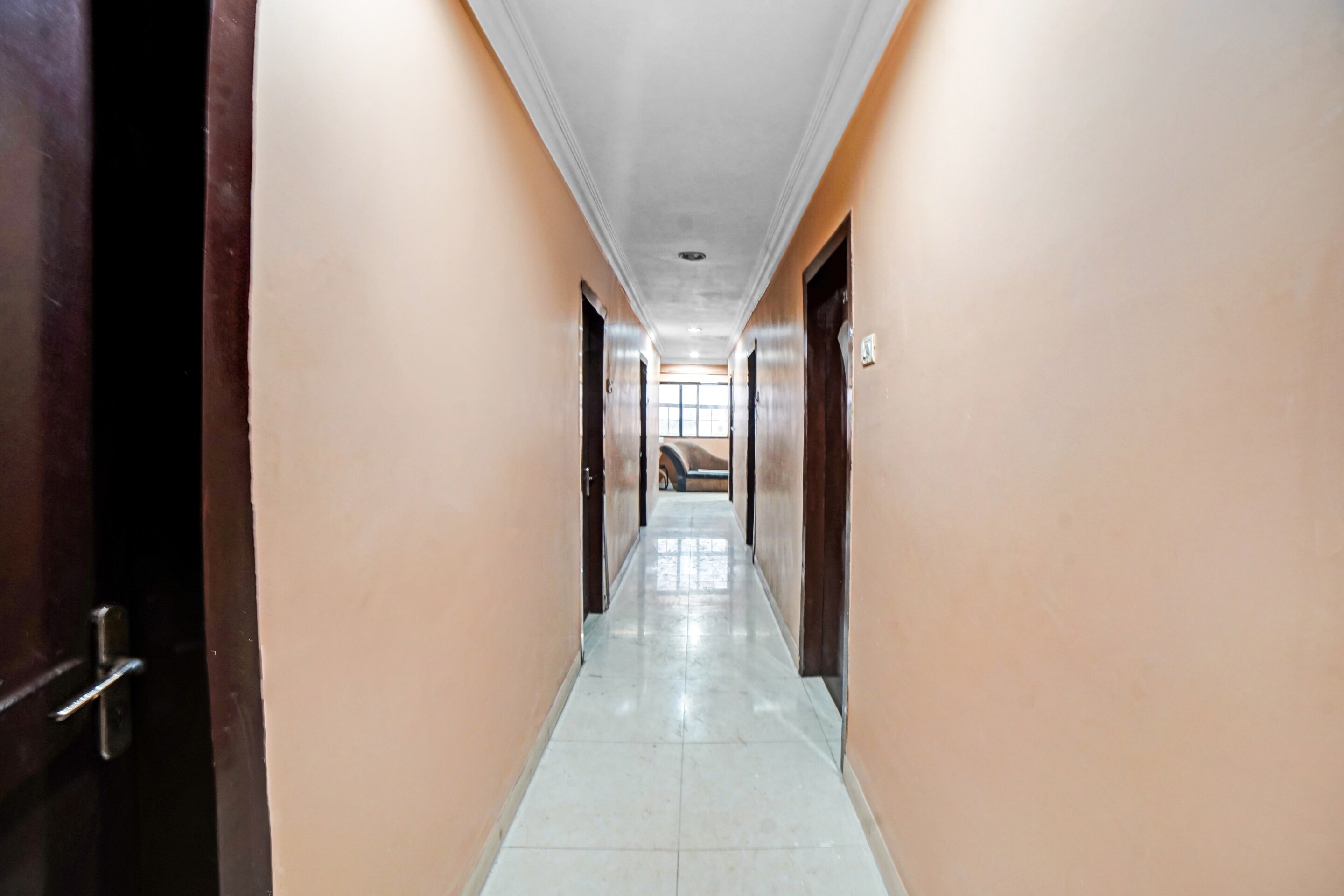 Capital O 86671 Convivial Hotel Amit Regency, Raipur 5