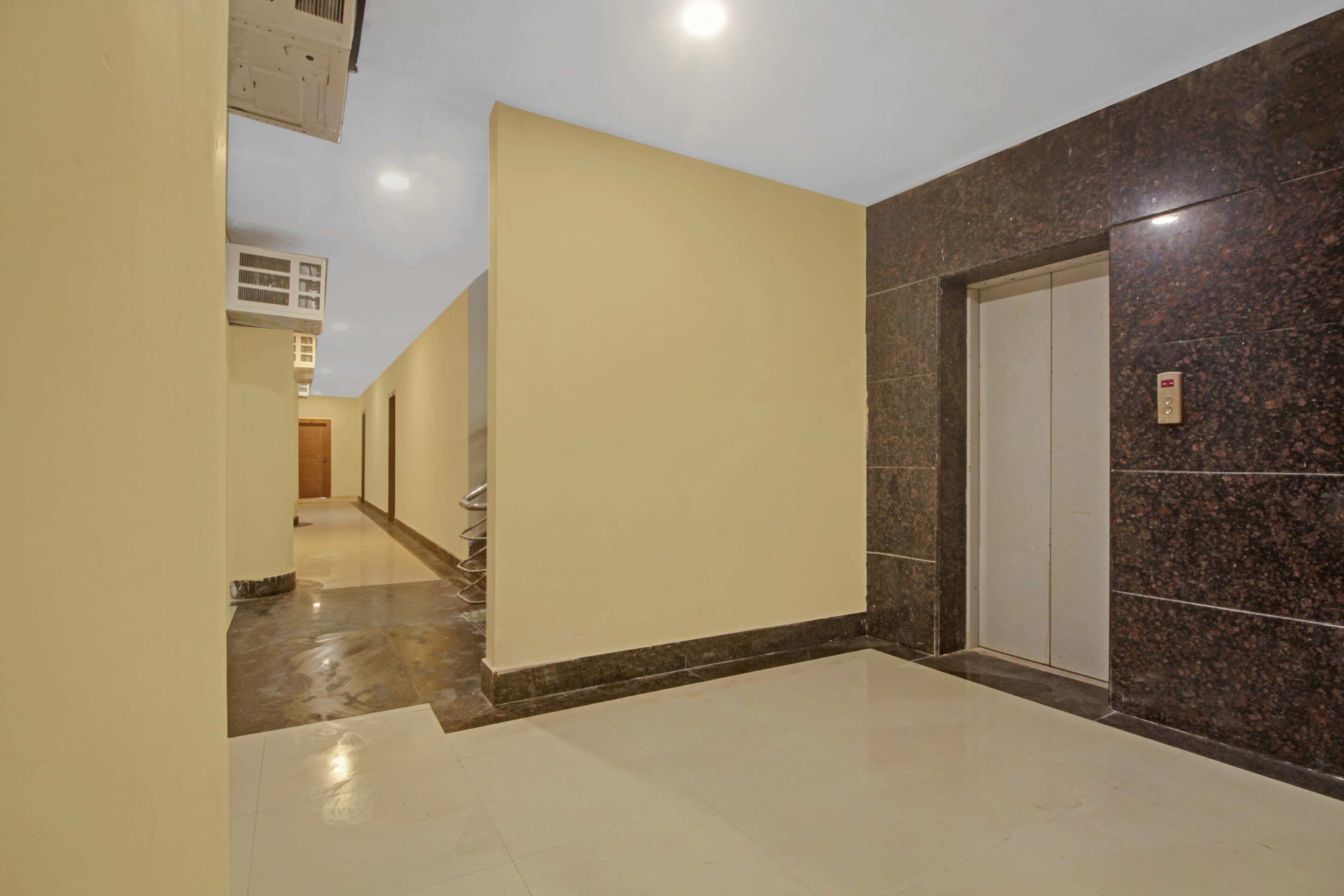 Collection O 86756 Hotel Aqua Villa Kolkata Airport, Kolkata 4