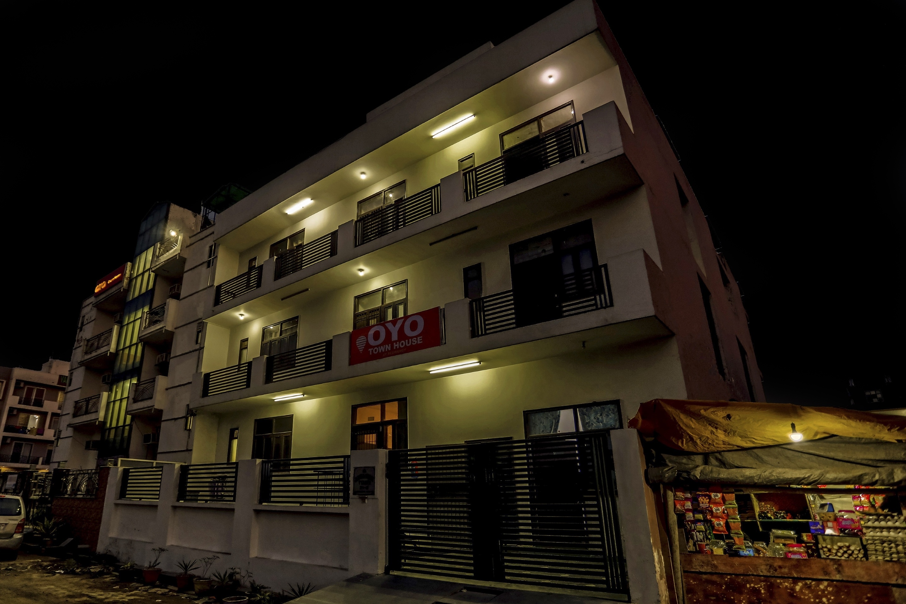 Capital O 87101 Ay Residency, Noida 5