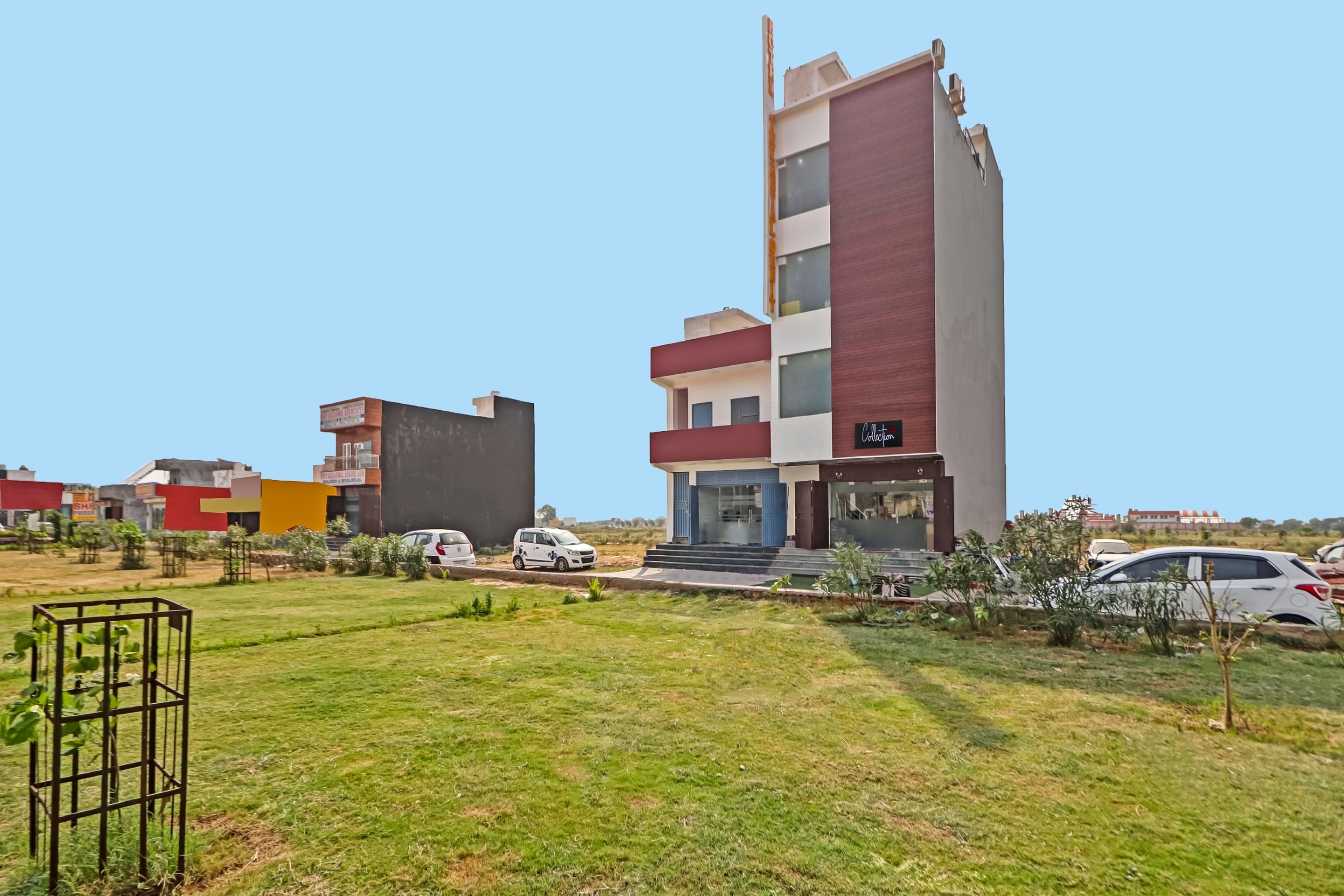 Capital O 89538 Hotel The Royal Orbit, New Delhi 3