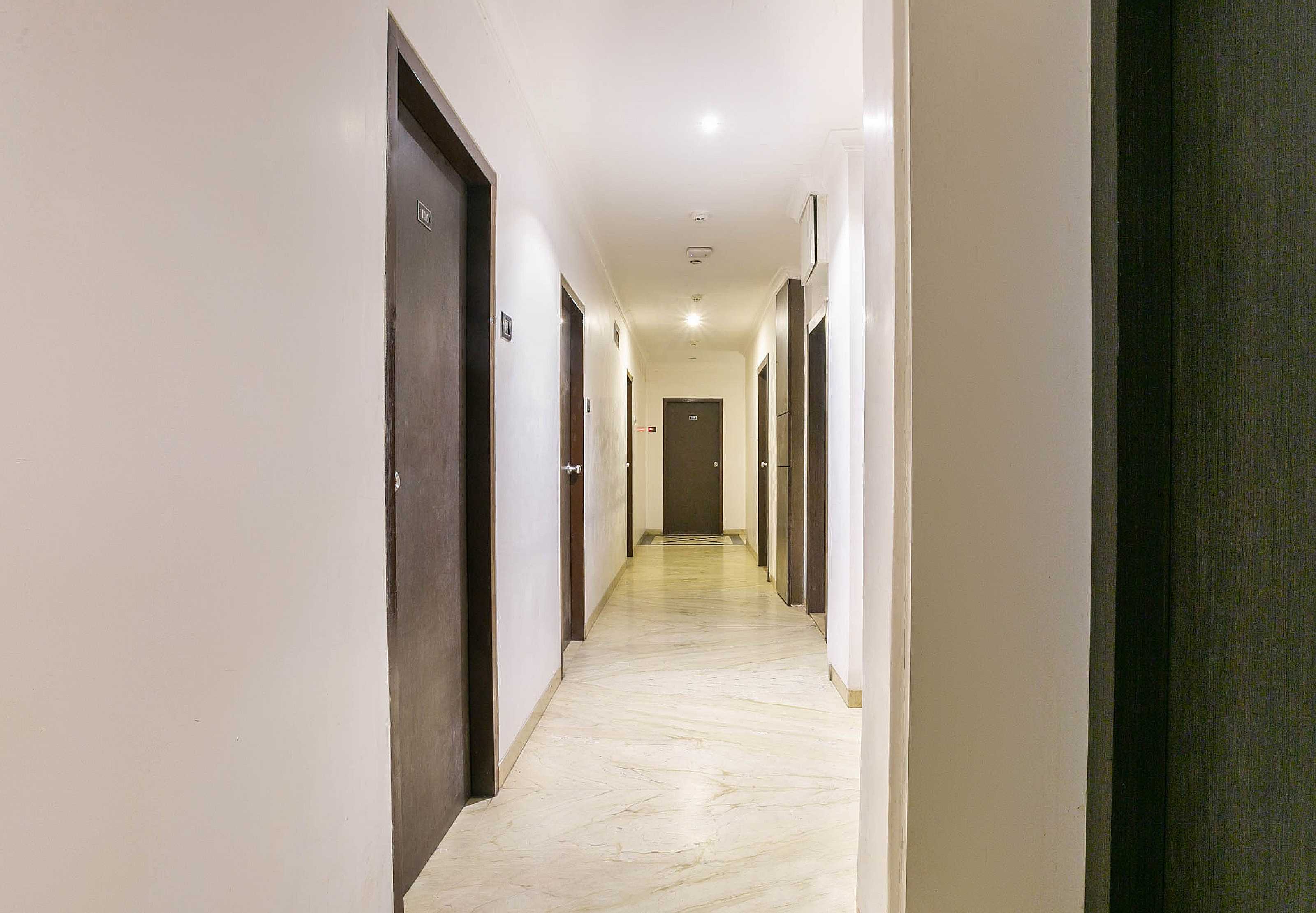 CAPITAL O74145 Hotel Prince Residency, Mumbai 2