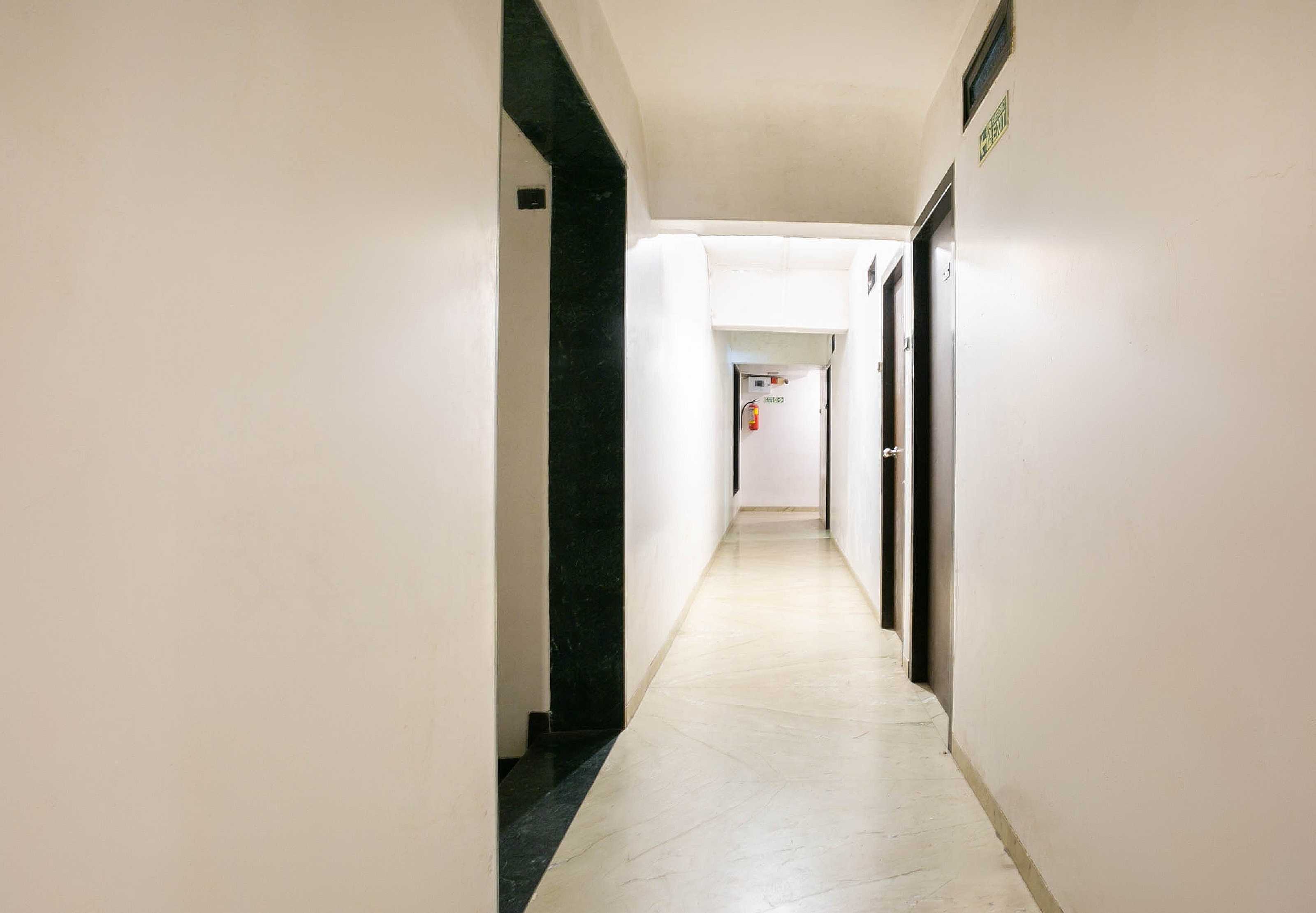 CAPITAL O74145 Hotel Prince Residency, Mumbai 5