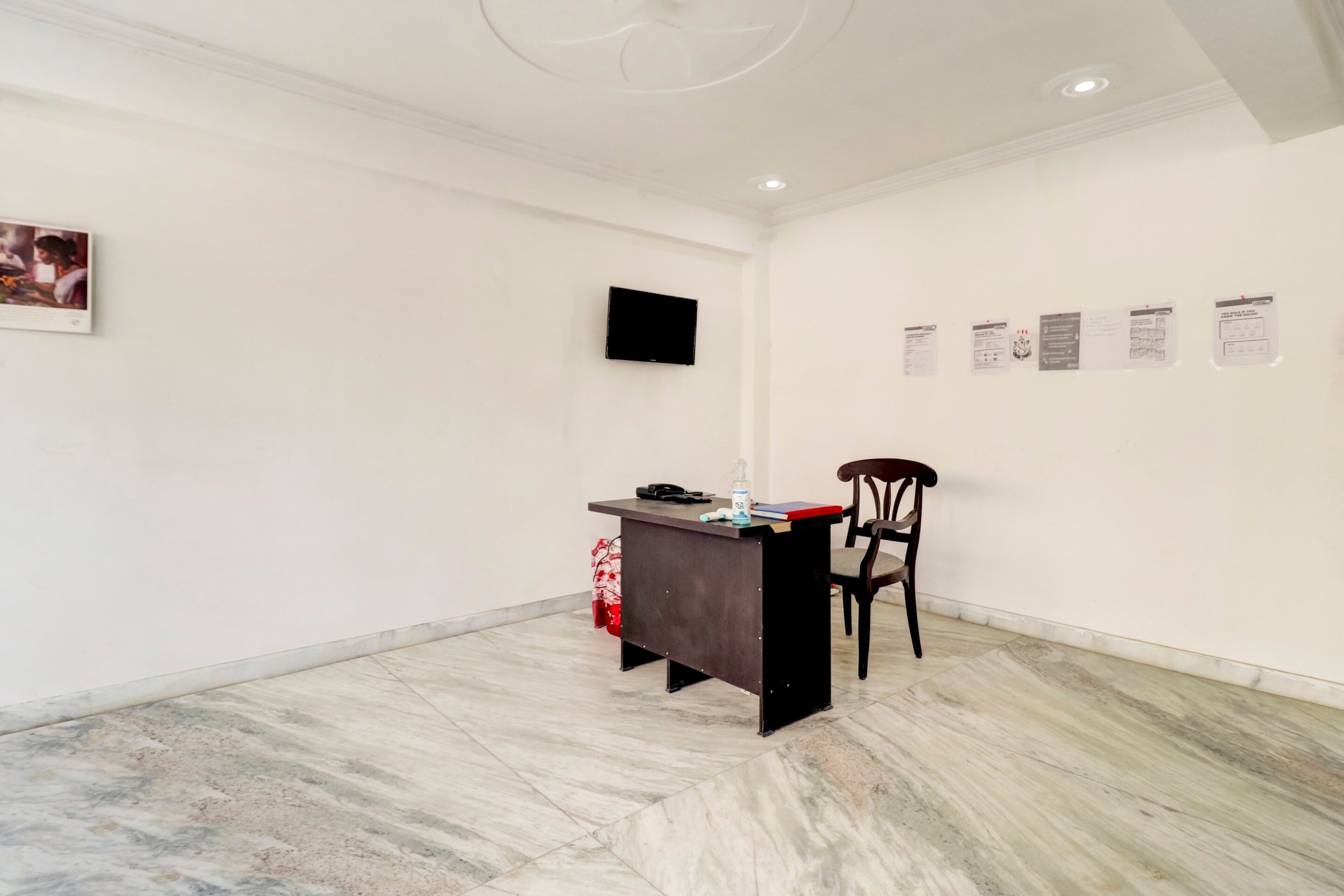 Collection O 76649 BJ Residency, Noida 2