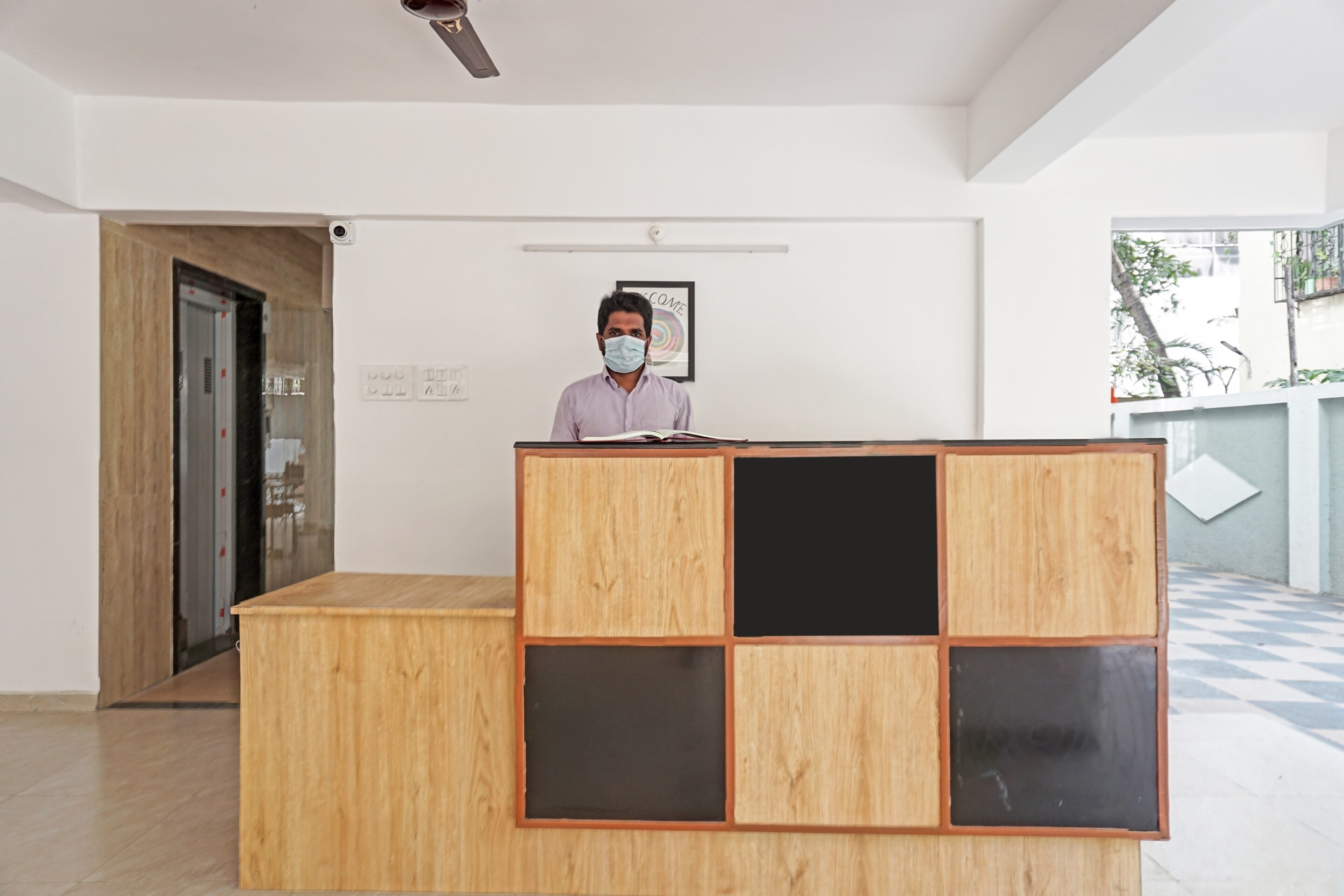 Collection O 86156 Safron Inn, Pune 2