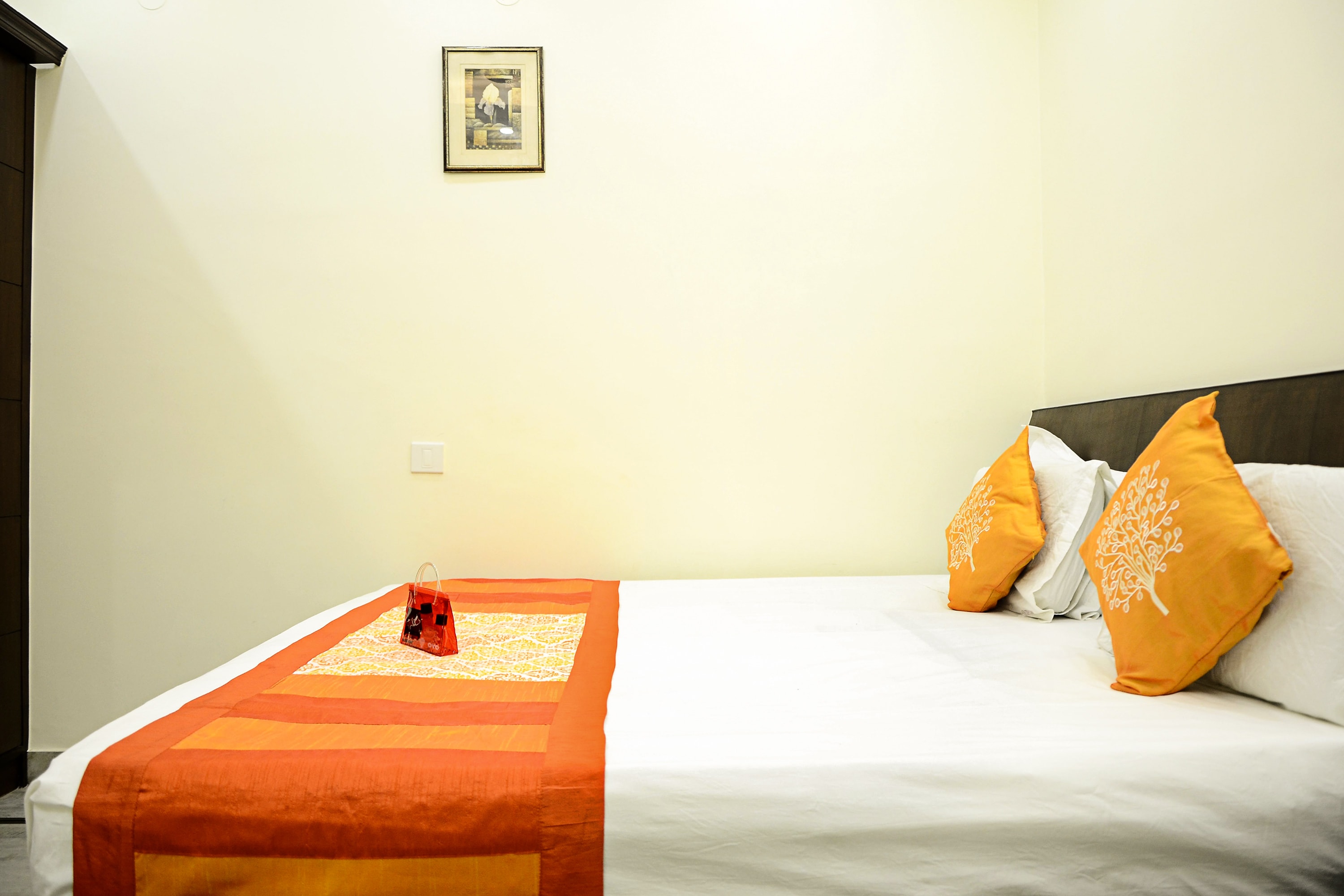 OYO 3394 Hotel Centra Inn, New Delhi 2
