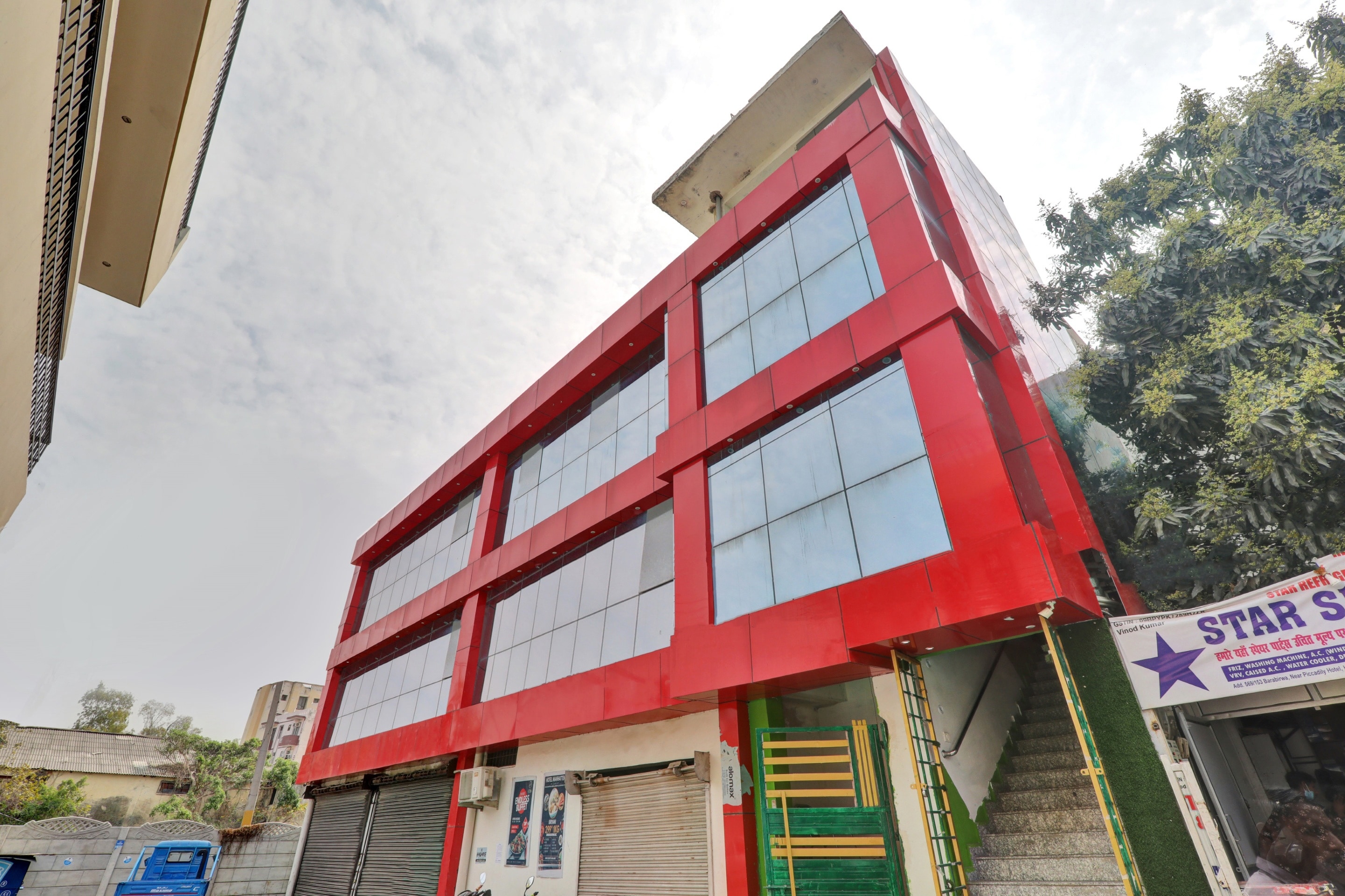 OYO 70967Hotel Aditya Grand, Lucknow 4