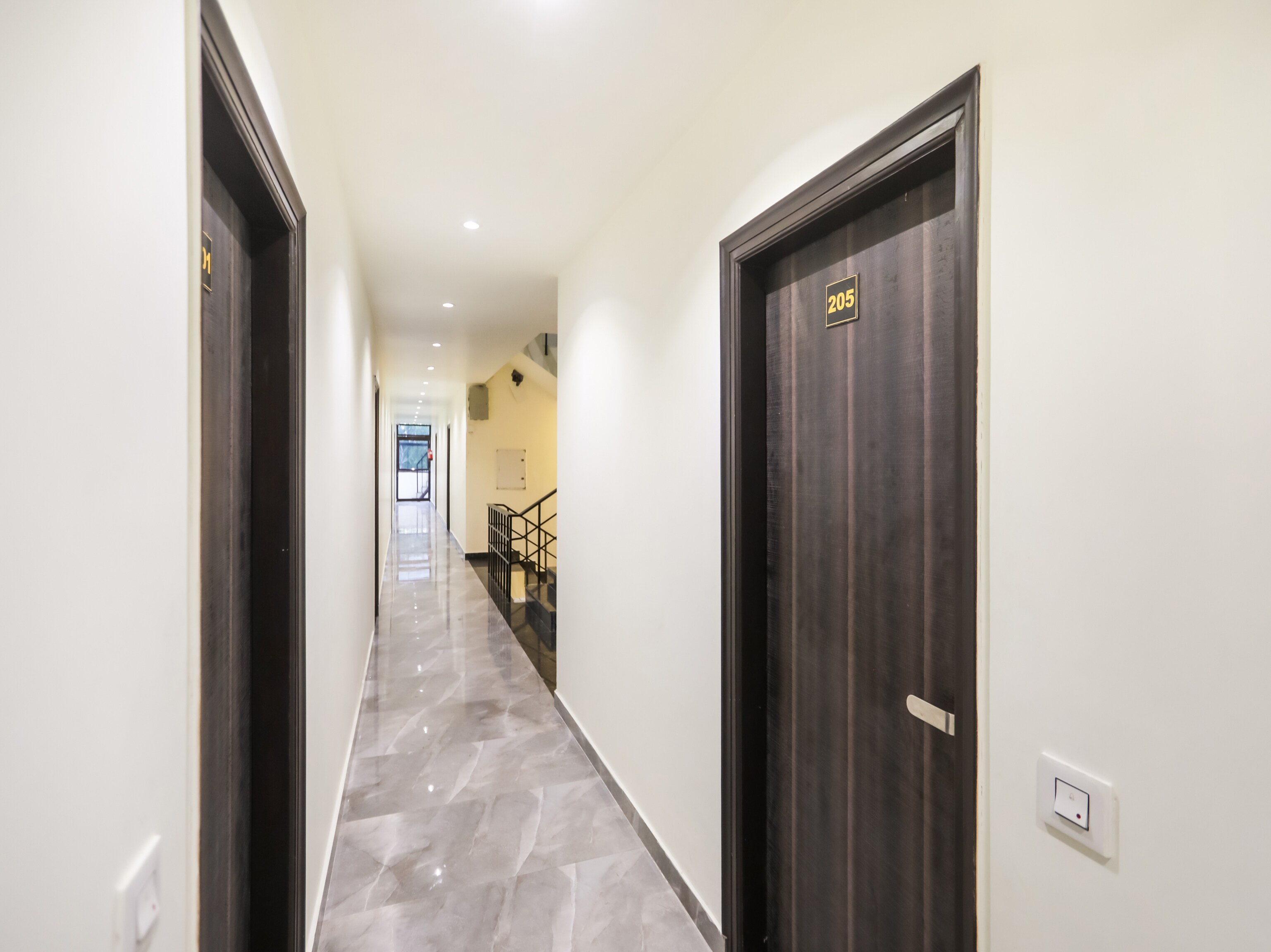 OYO 72100 Hotel Krishna, Faridabad 3