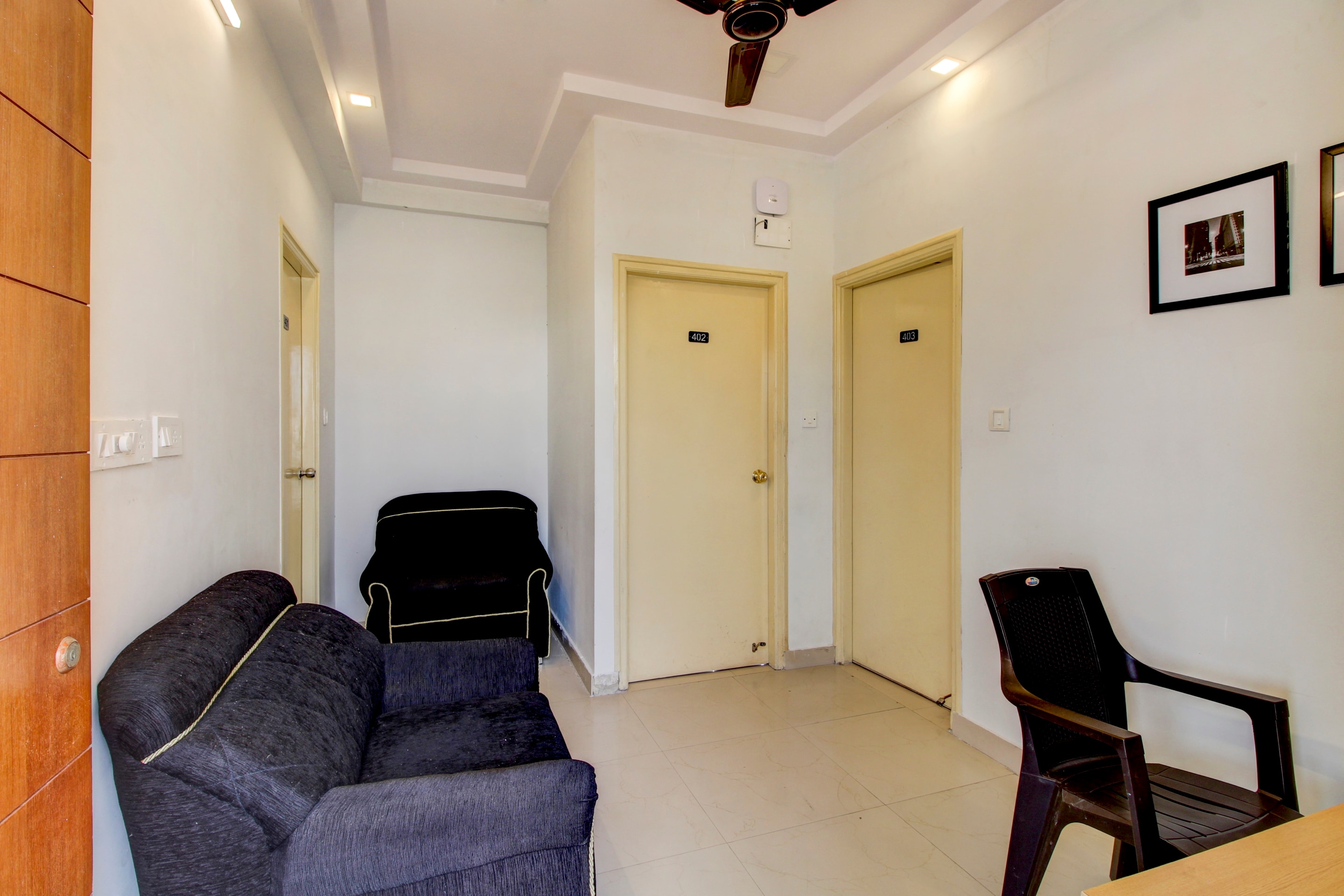 OYO 74308 Kings Suites, Bangalore 4