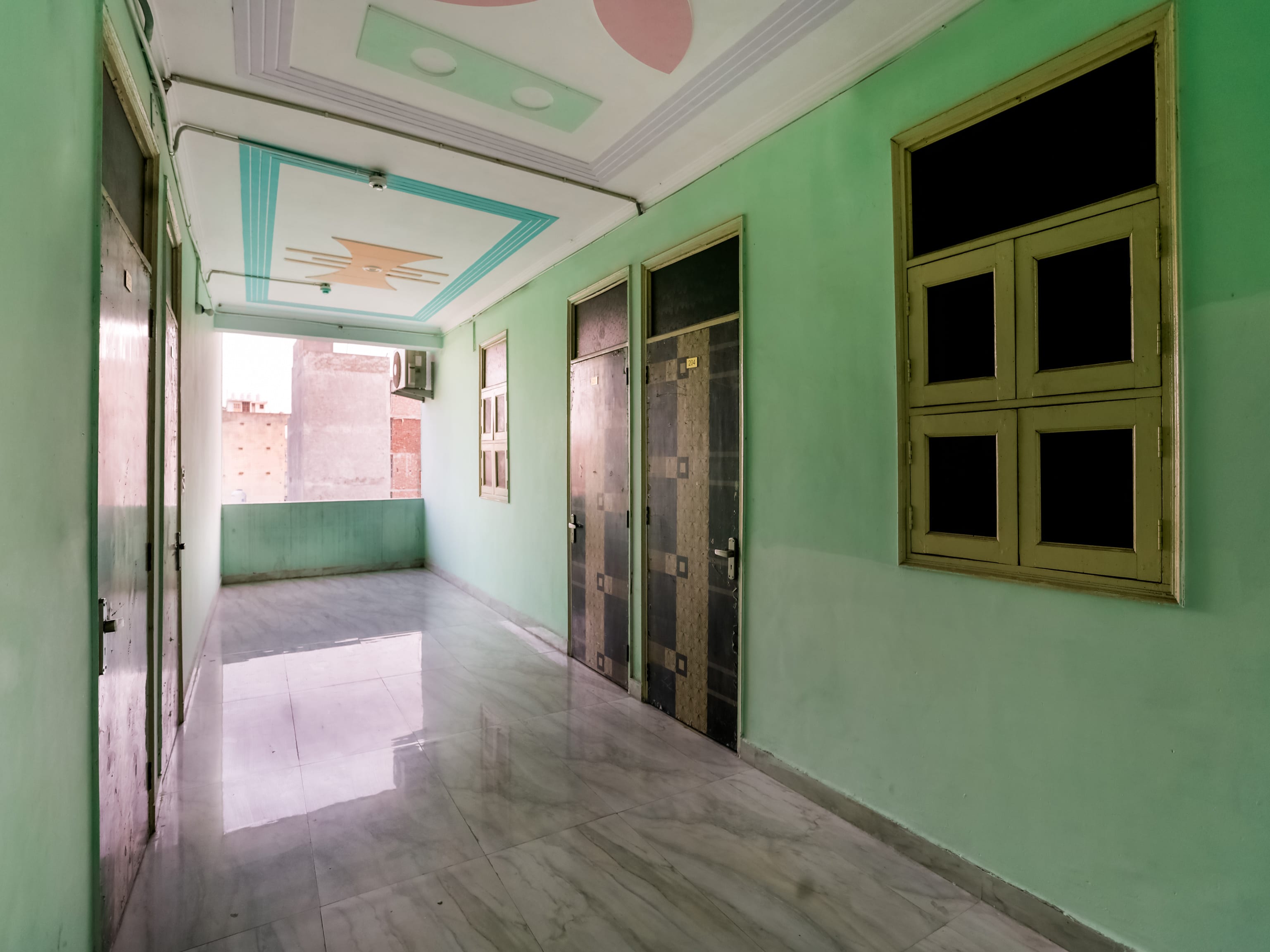 OYO 75131 Bandral Residency, New Delhi 2