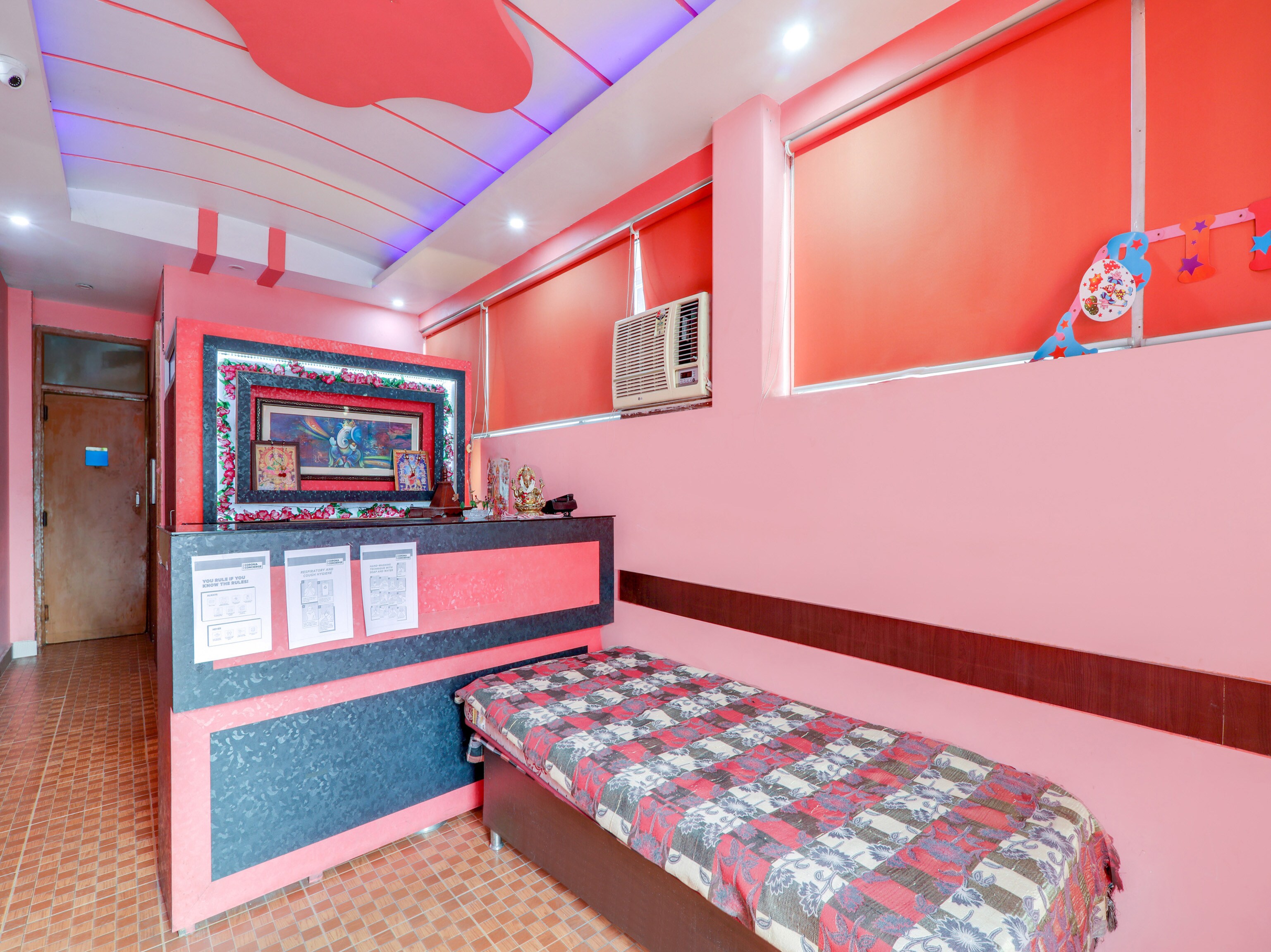 OYO 76256 Trimurti Palace, Lucknow 4