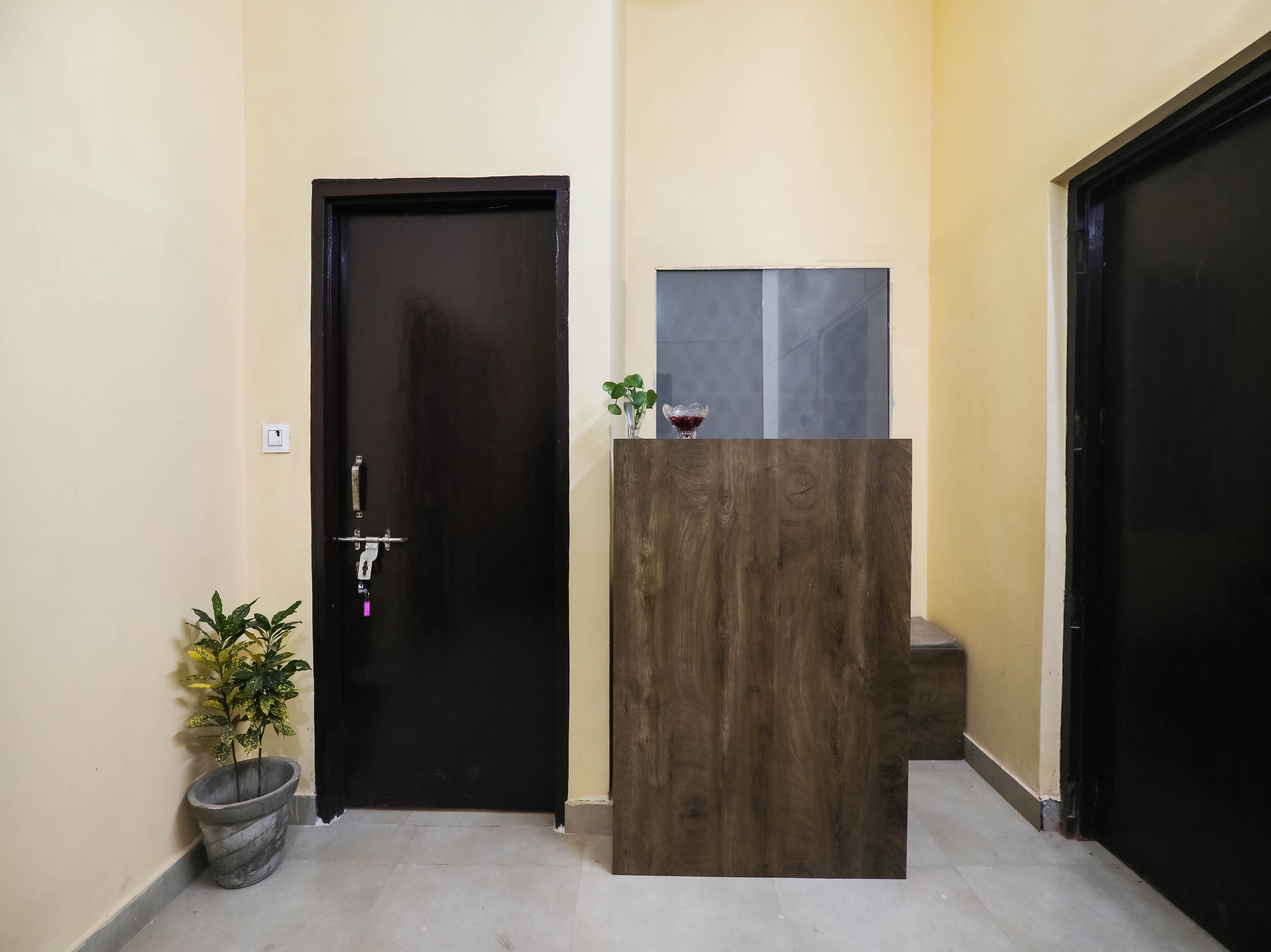 OYO Flagship 76590 Laavin Inn, Lucknow 4