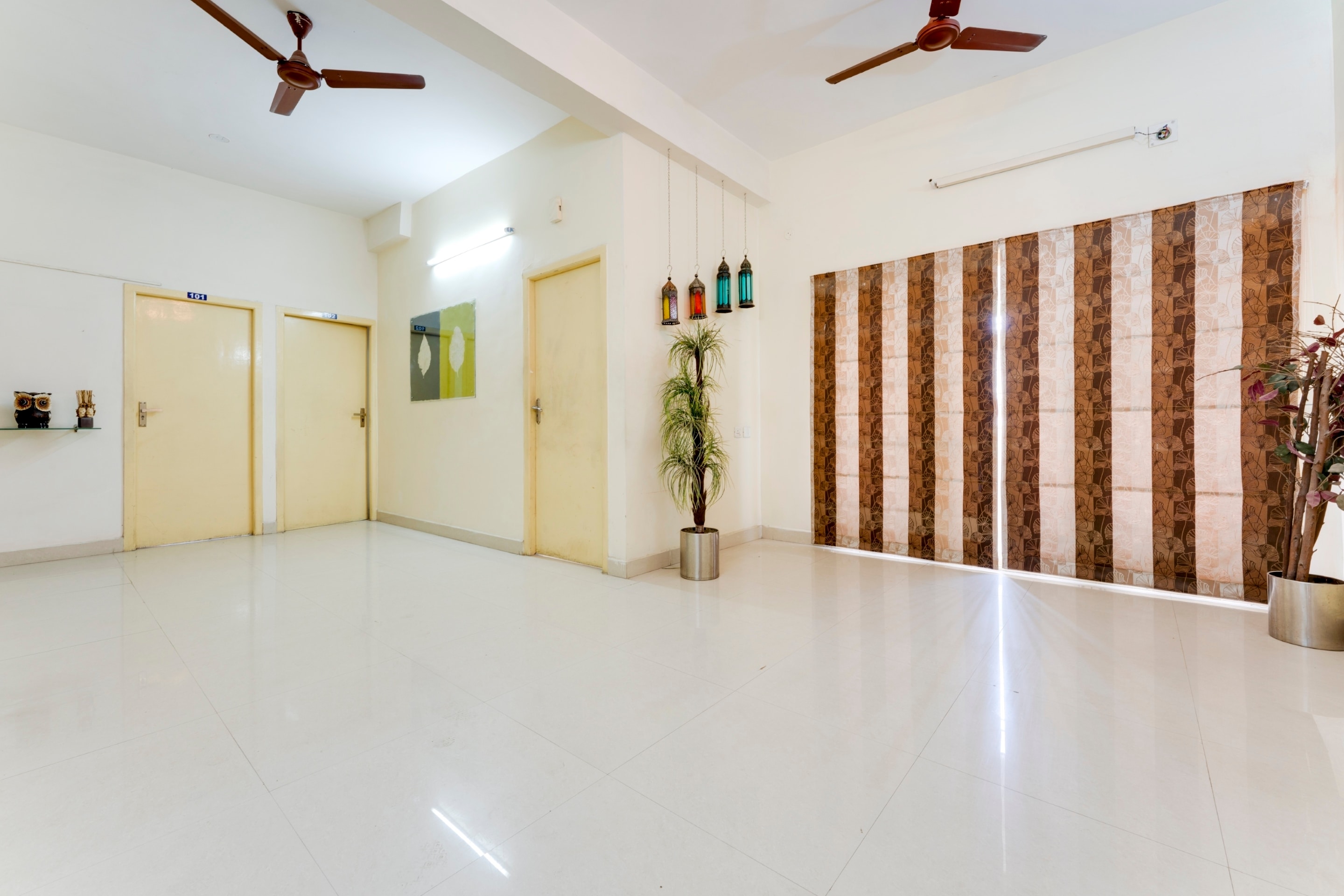 OYO Flagship 77300 J2 Service Apartment, Chennai 3