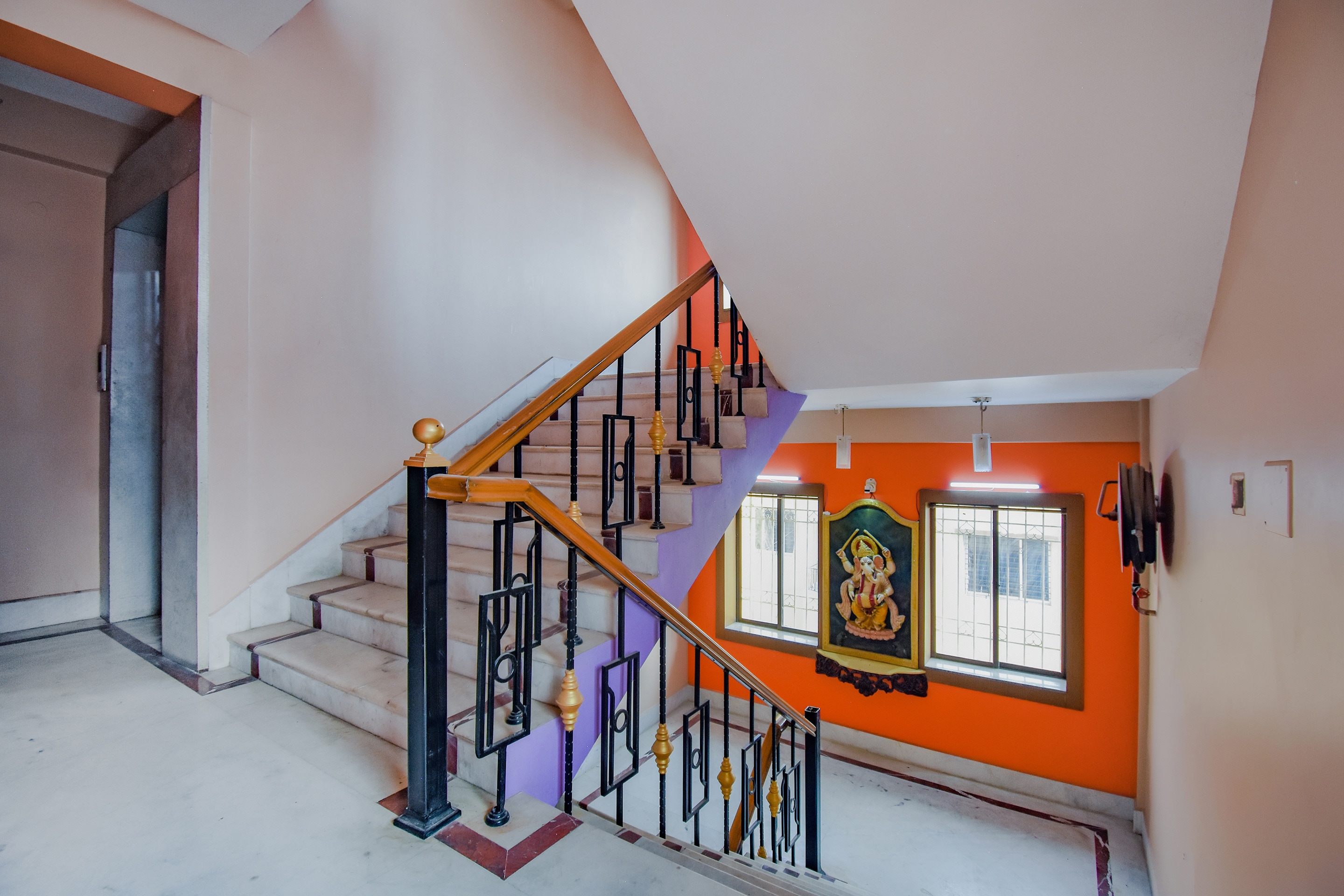 OYO Flagship 77620 Binayak Banquet & Ac Guest House, Kolkata 4
