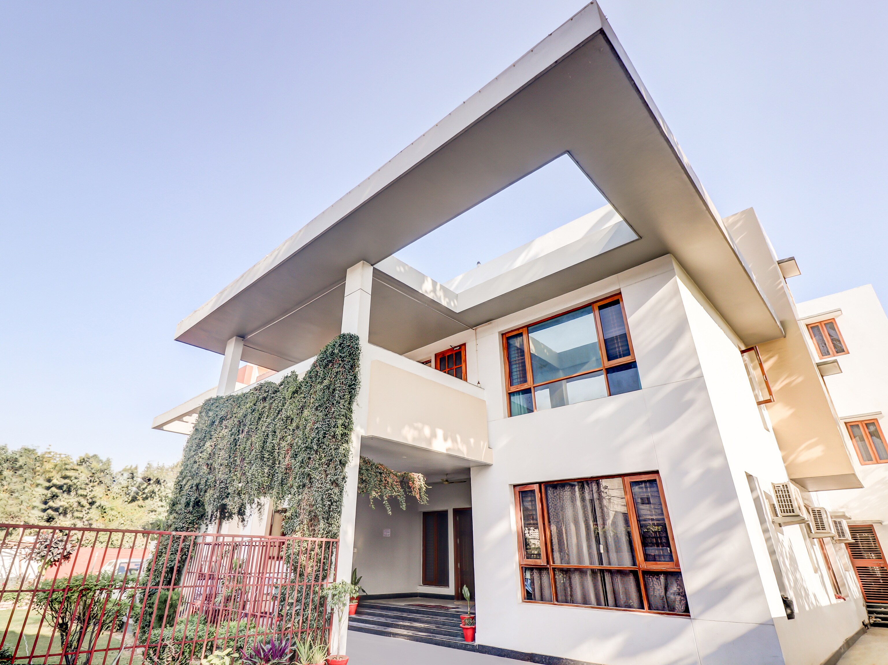 OYO Flagship 79156 Hotel Tokyo, Lucknow 1