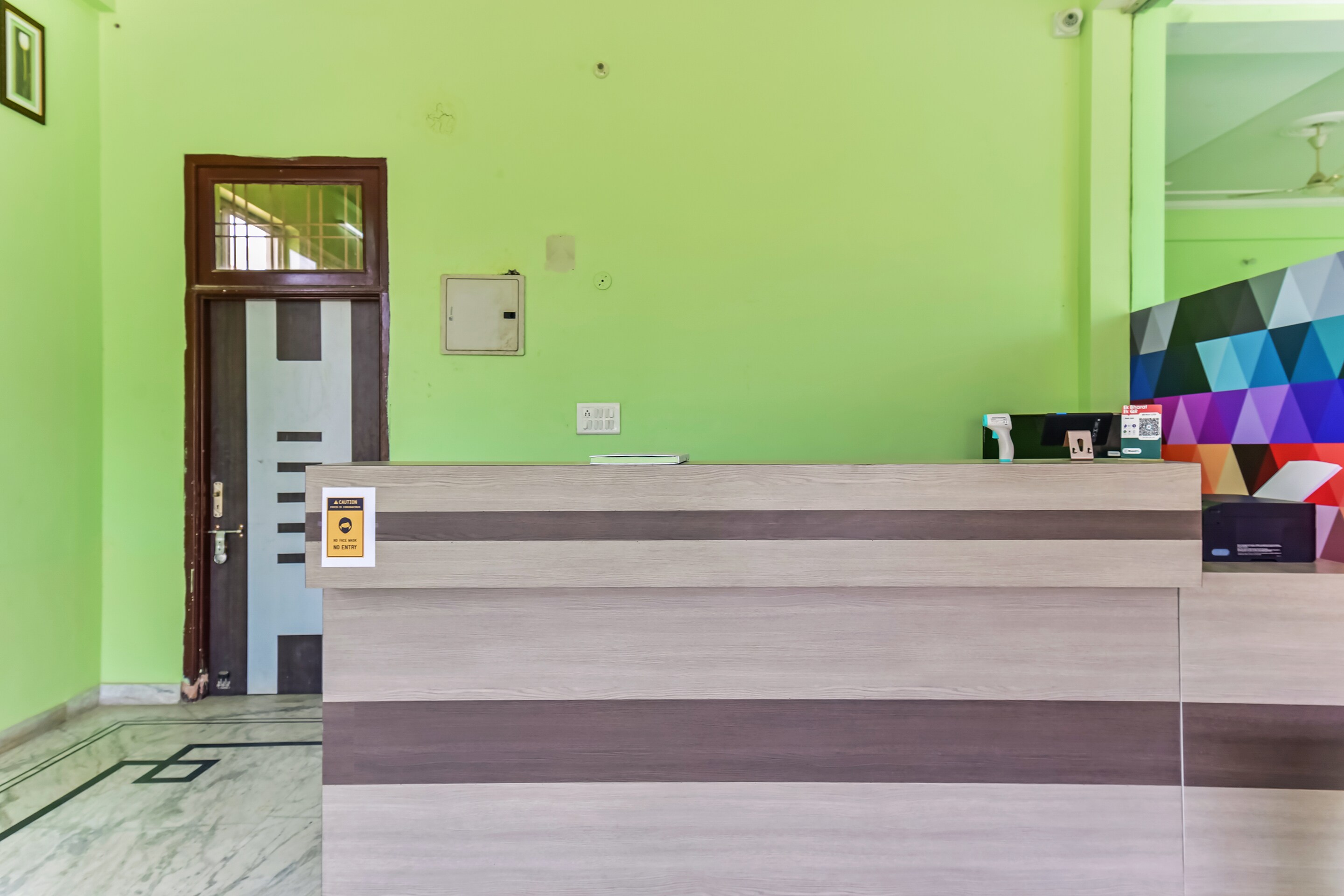 OYO 79437 Hotel S R, Jaipur 2