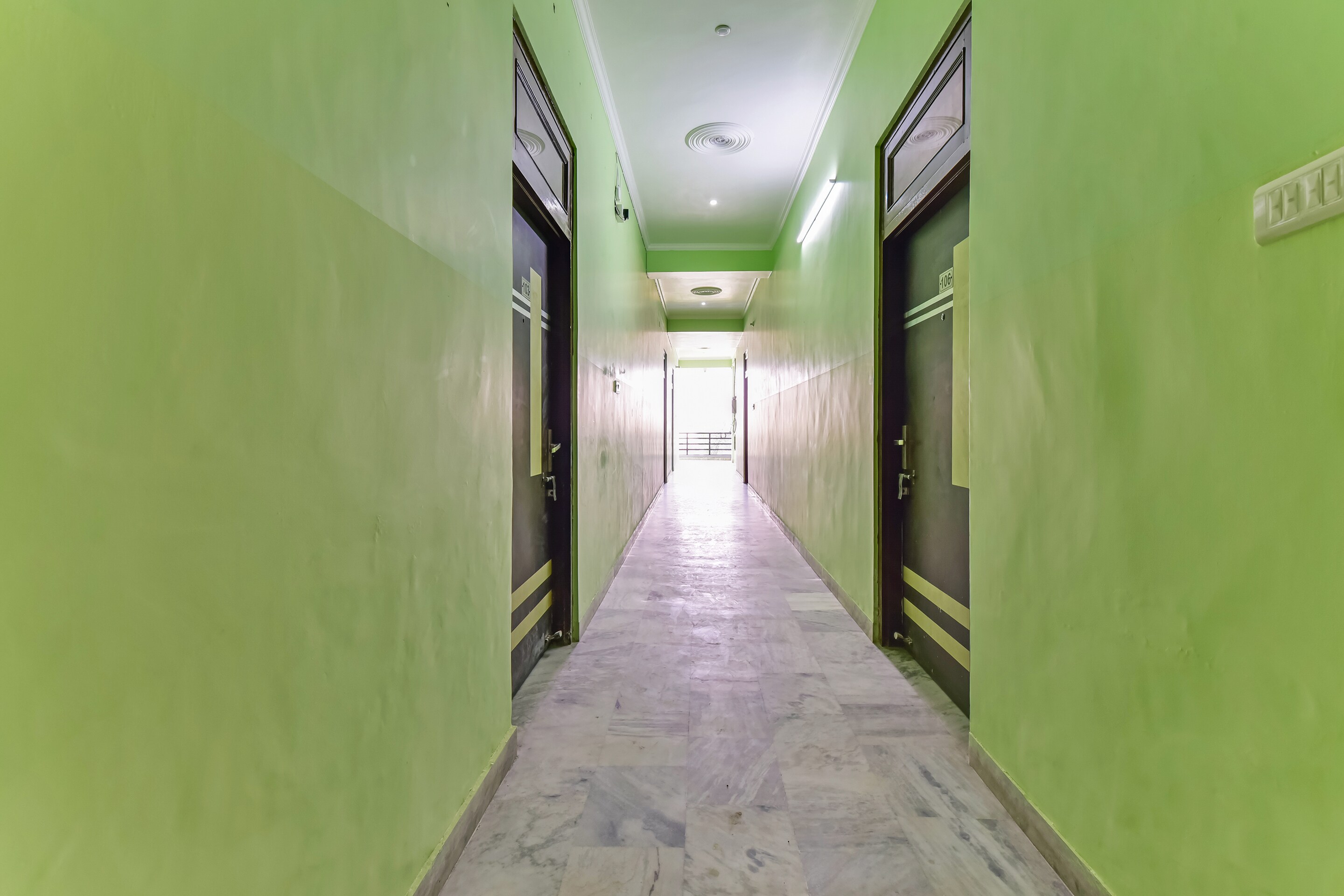 OYO 79437 Hotel S R, Jaipur 5