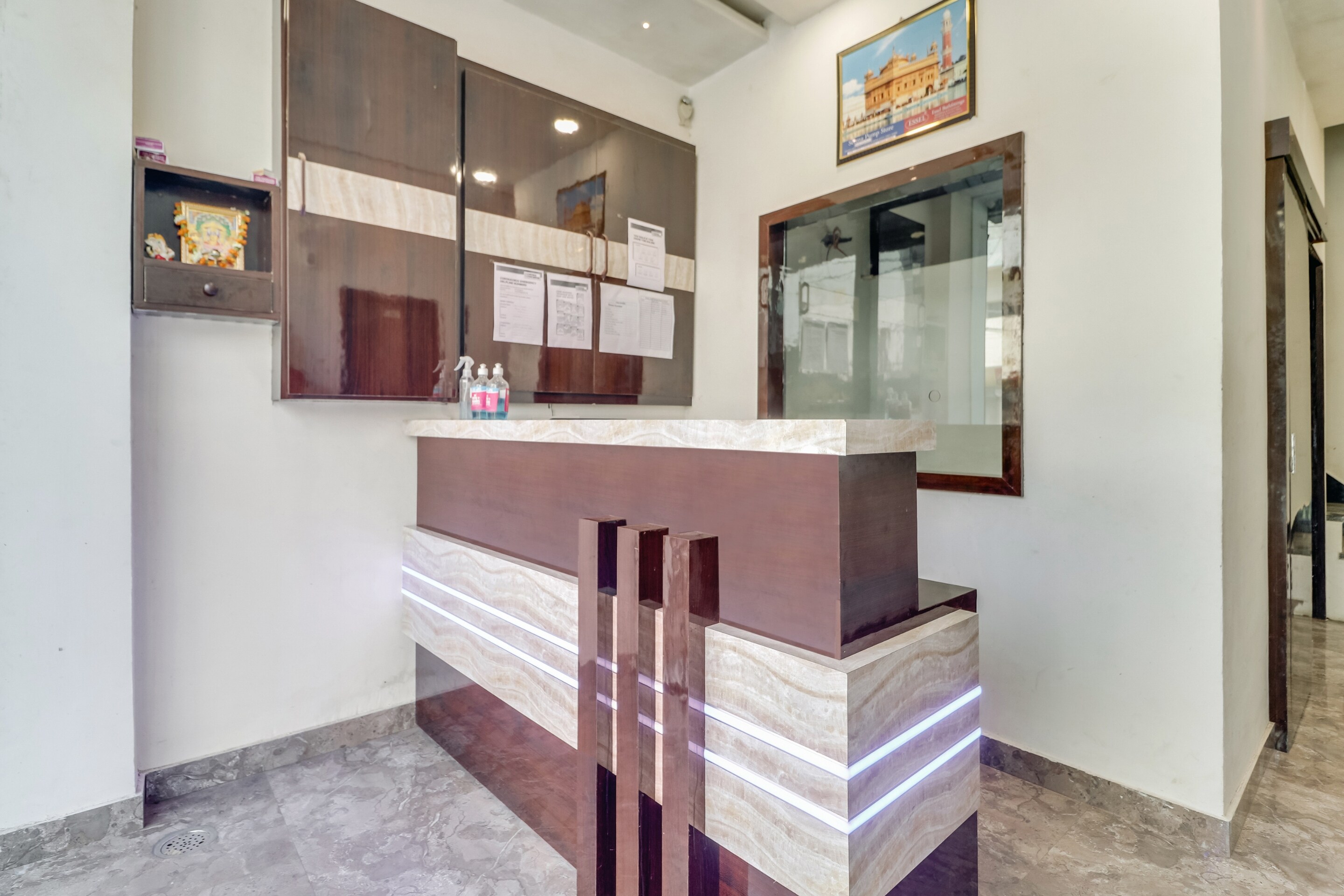 OYO 79906 Hotel Sun View, Ludhiana 3