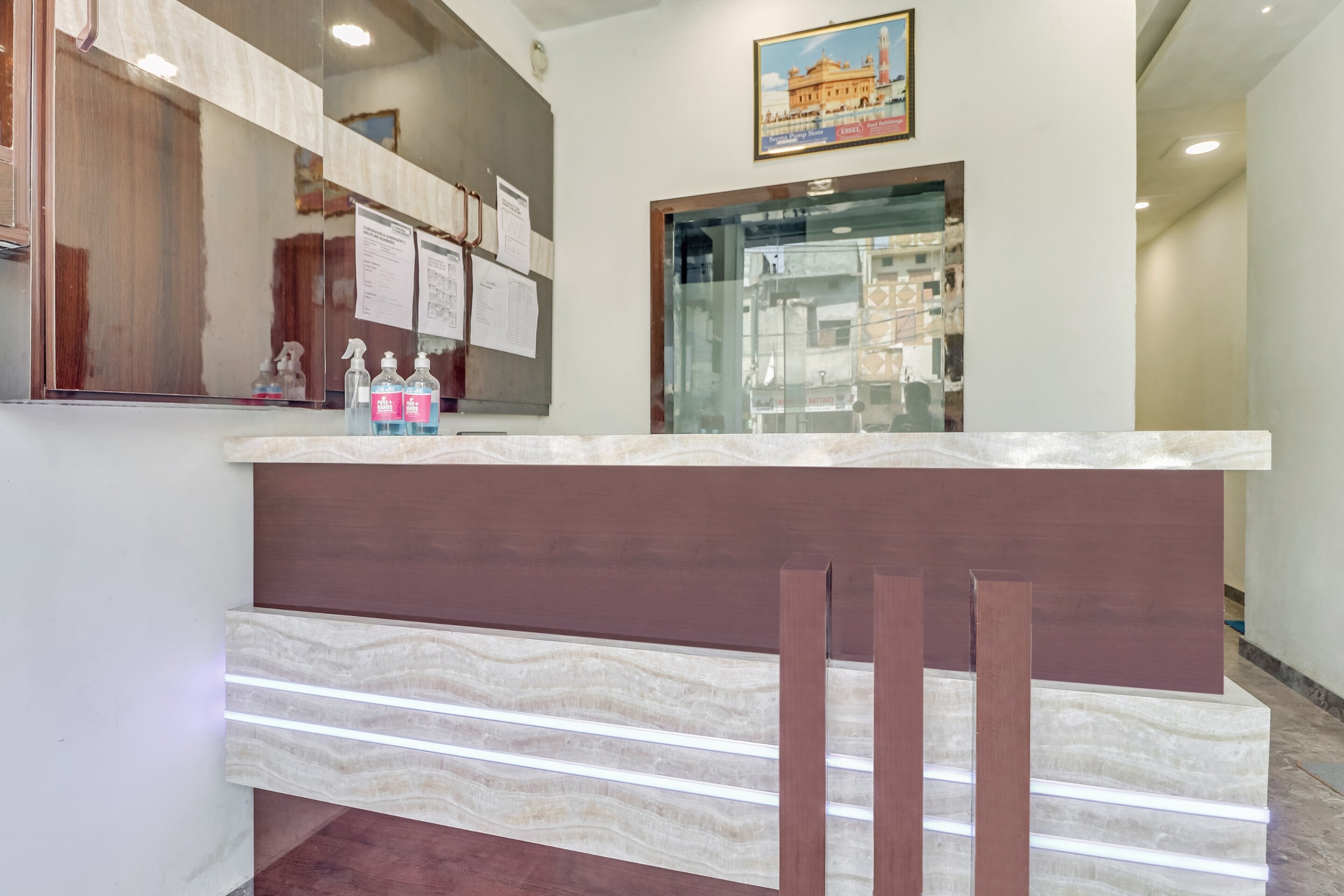 OYO 79906 Hotel Sun View, Ludhiana 4