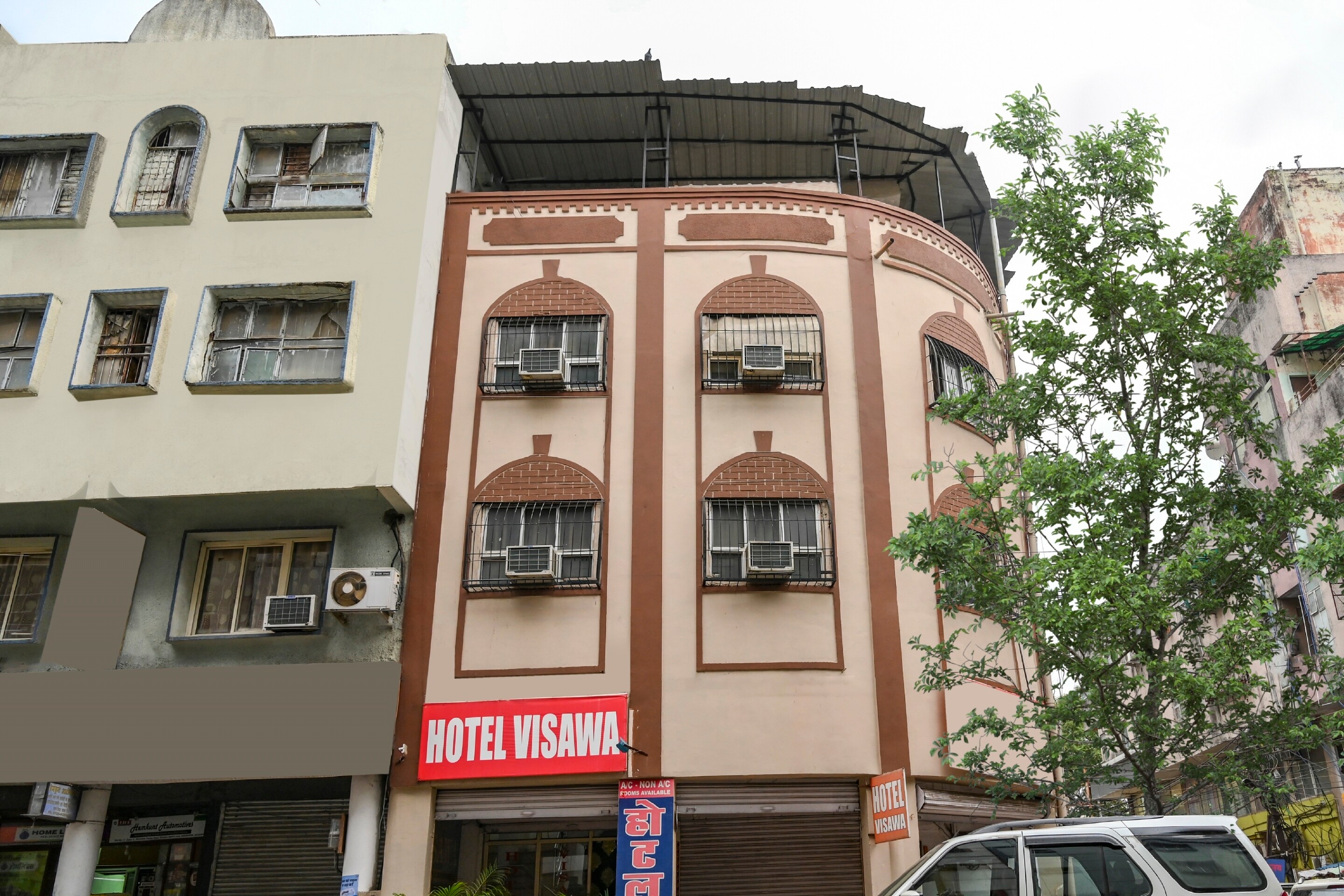 OYO 82217 Hotel Vishwa, Bhopal 5
