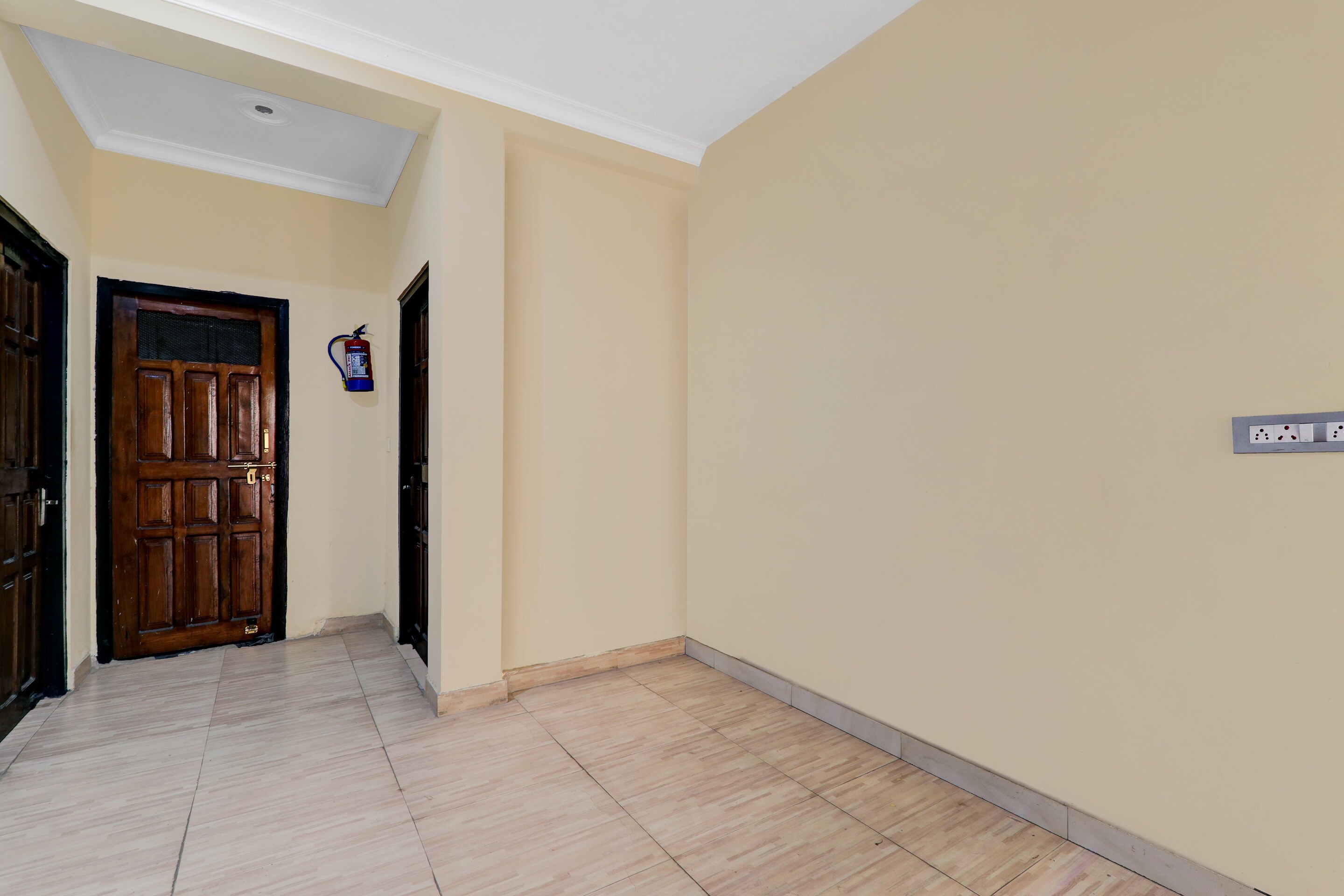 OYO 82576 Hotel Devpuri Inn, Lucknow 2