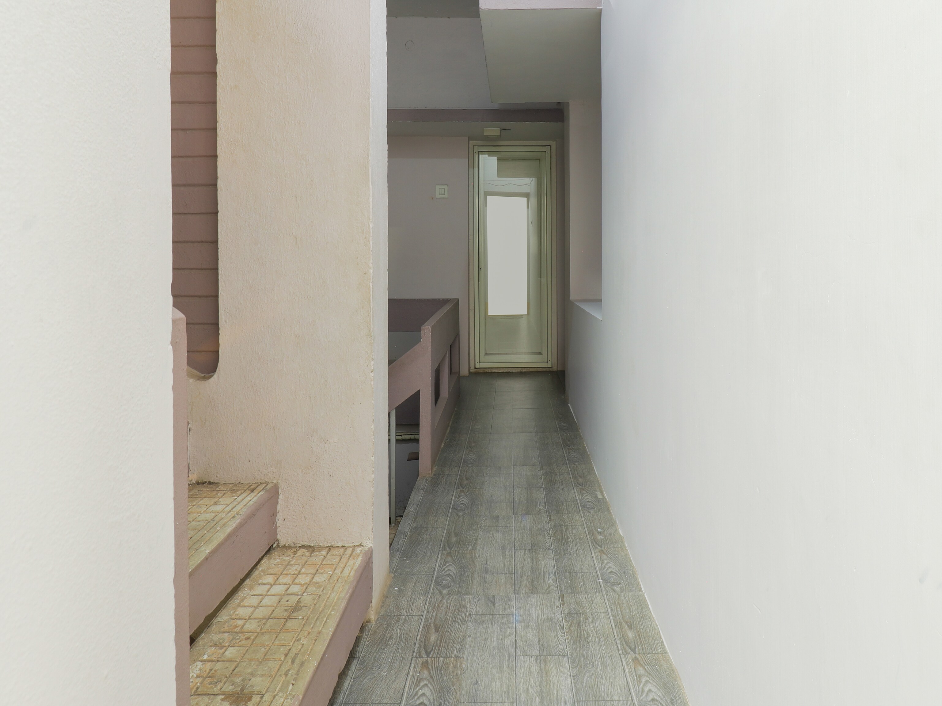 OYO Flagship 82764 Live Inn Guest House, Visakhapatnam 2