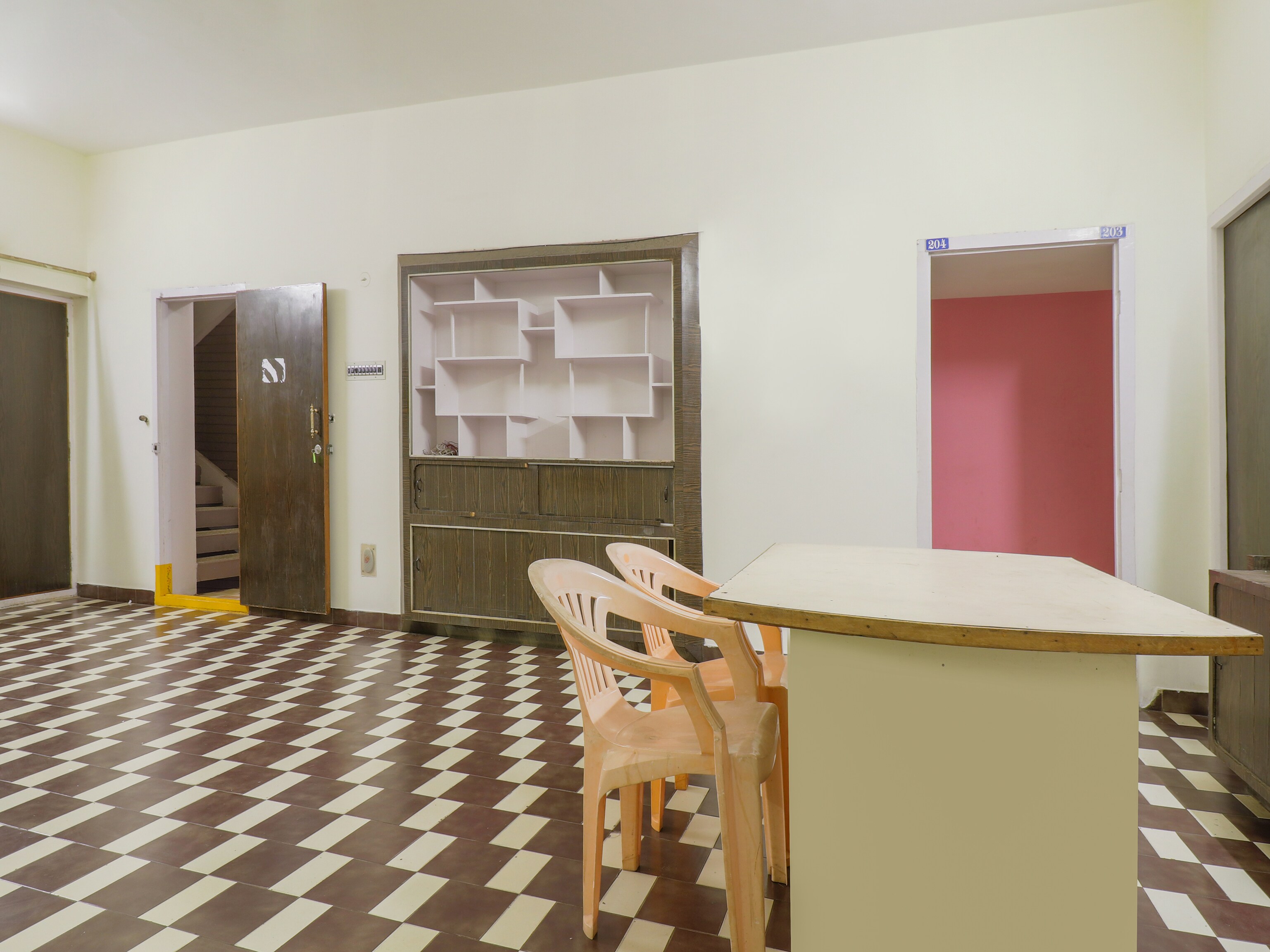 OYO Flagship 82764 Live Inn Guest House, Visakhapatnam 5