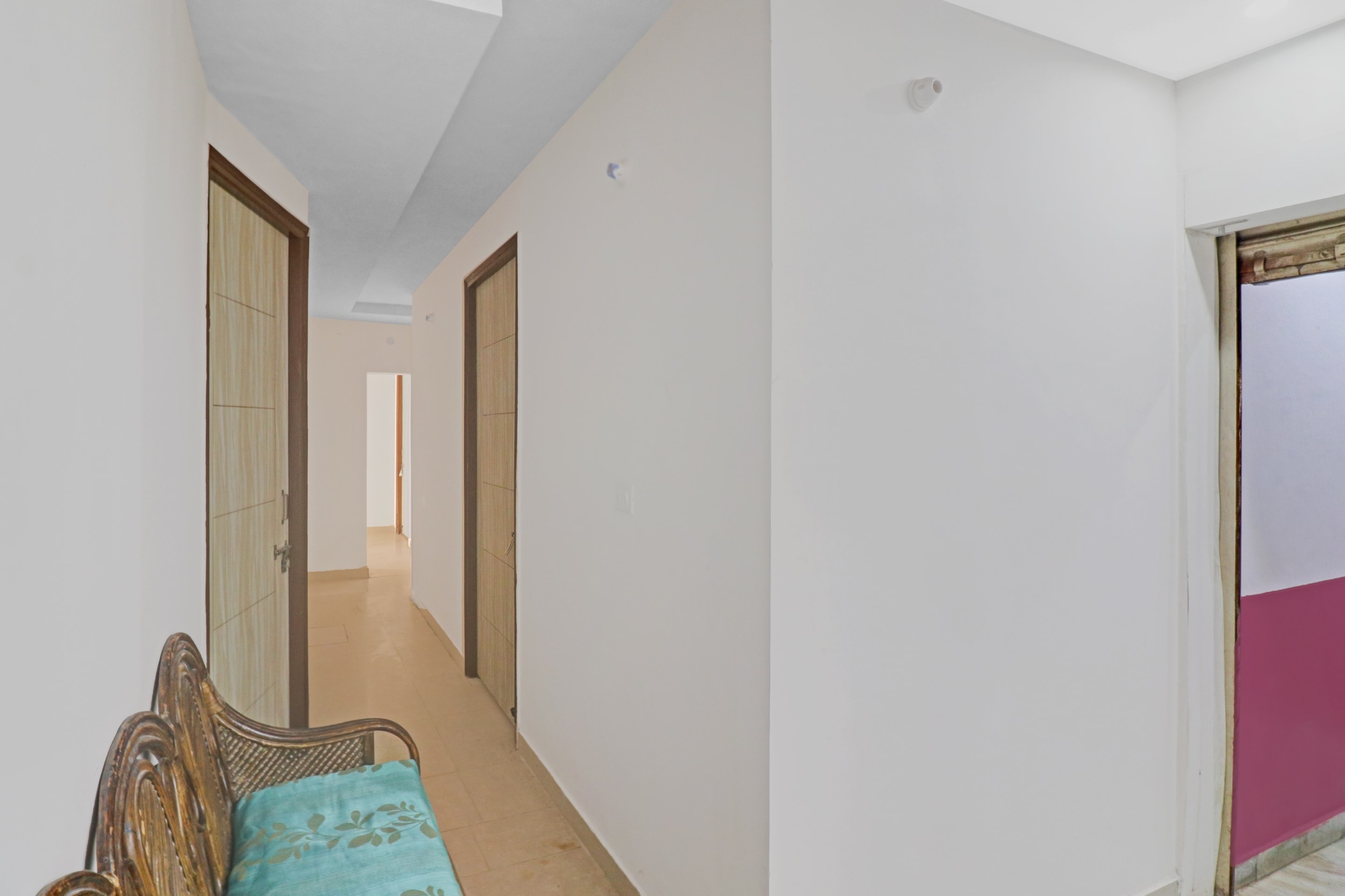 OYO Flagship 82846 Silver home stay, New Delhi 3