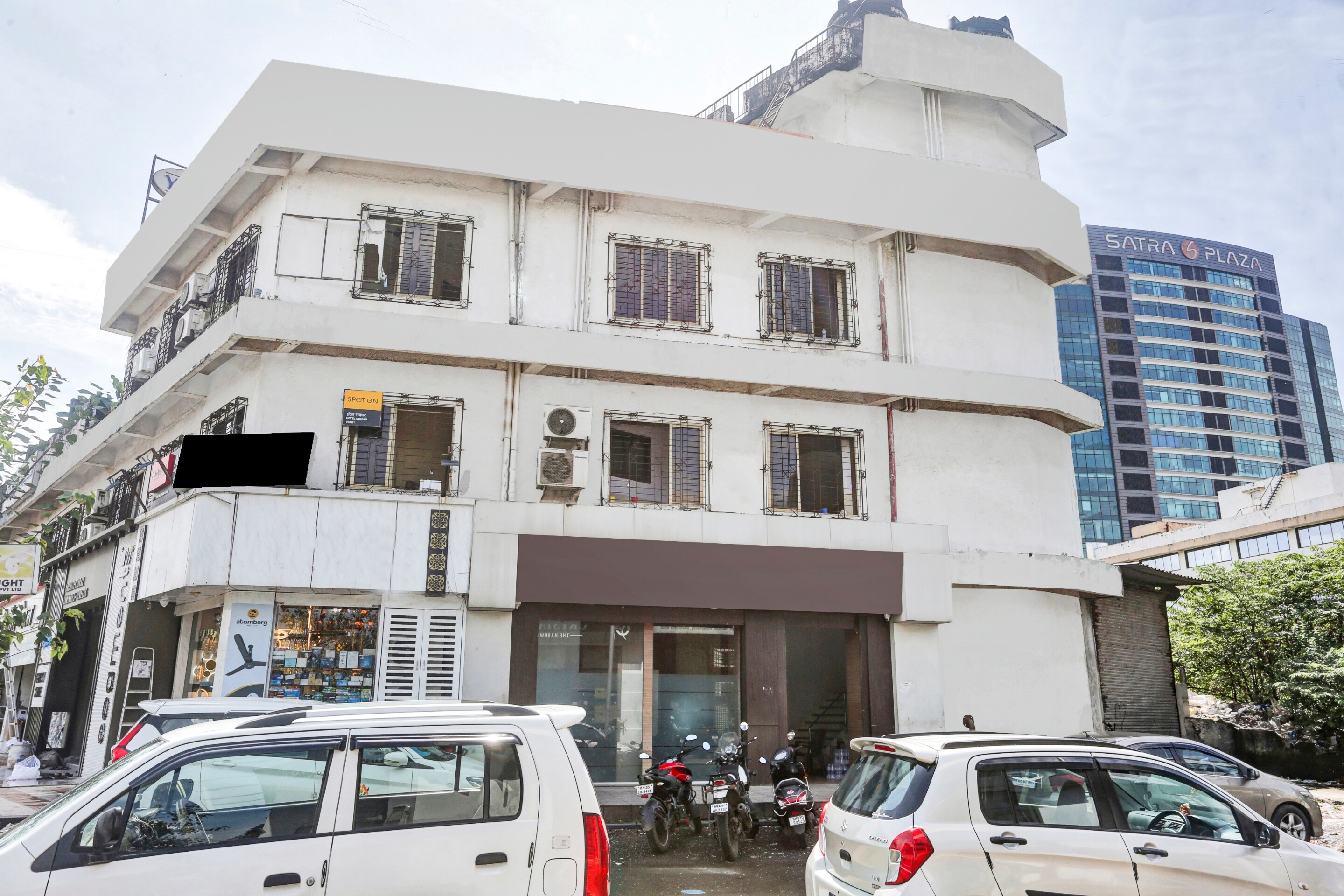 OYO Flagship 83189 Hotel Yatri Yadgar, Mumbai 5
