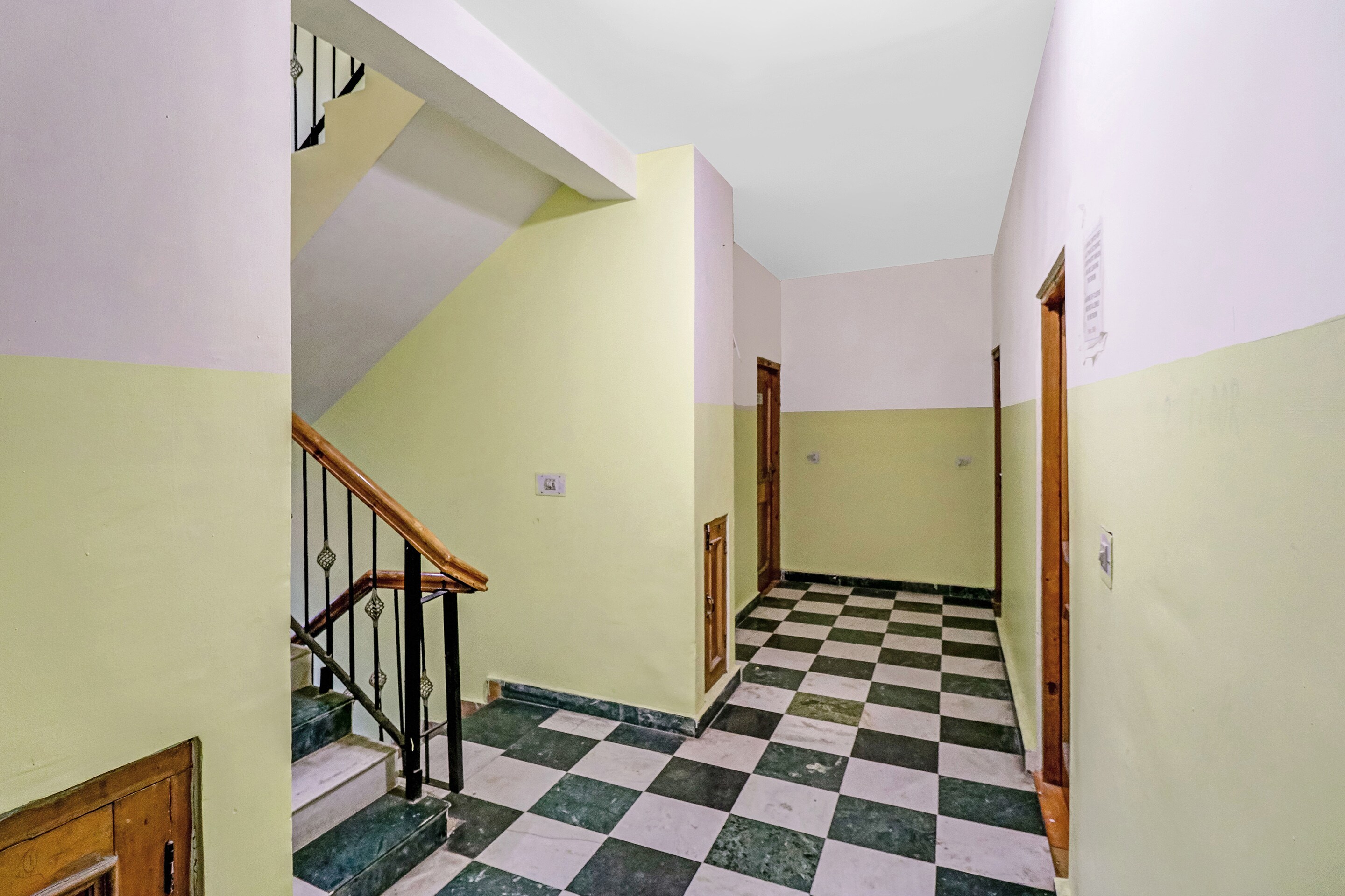 OYO 84411 G K Guest House, Manali 2