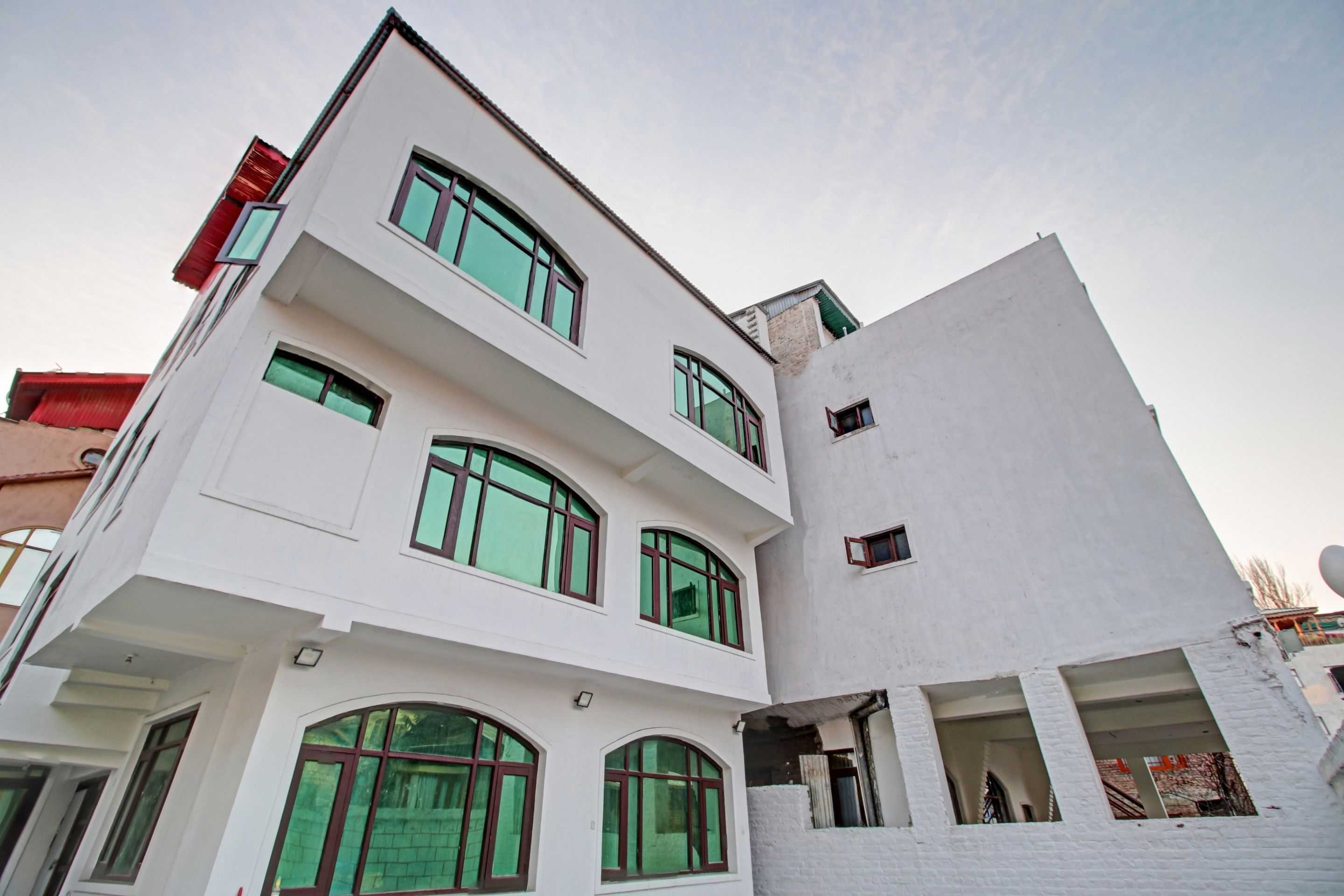 OYO 84775 Hotel Grand Sultan, Srinagar 2