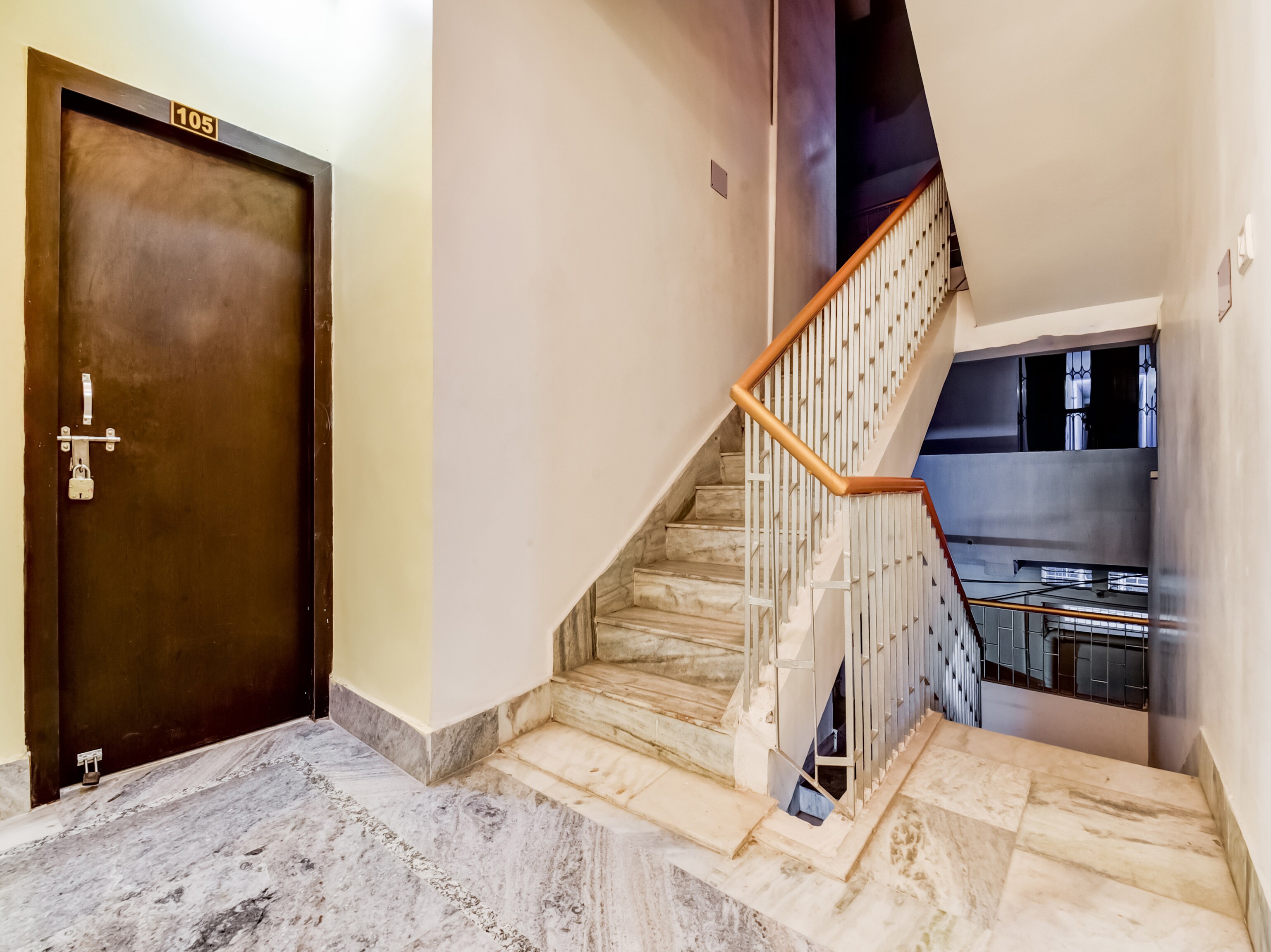 OYO Flagship 85136 Hotel Basera, Patna 5