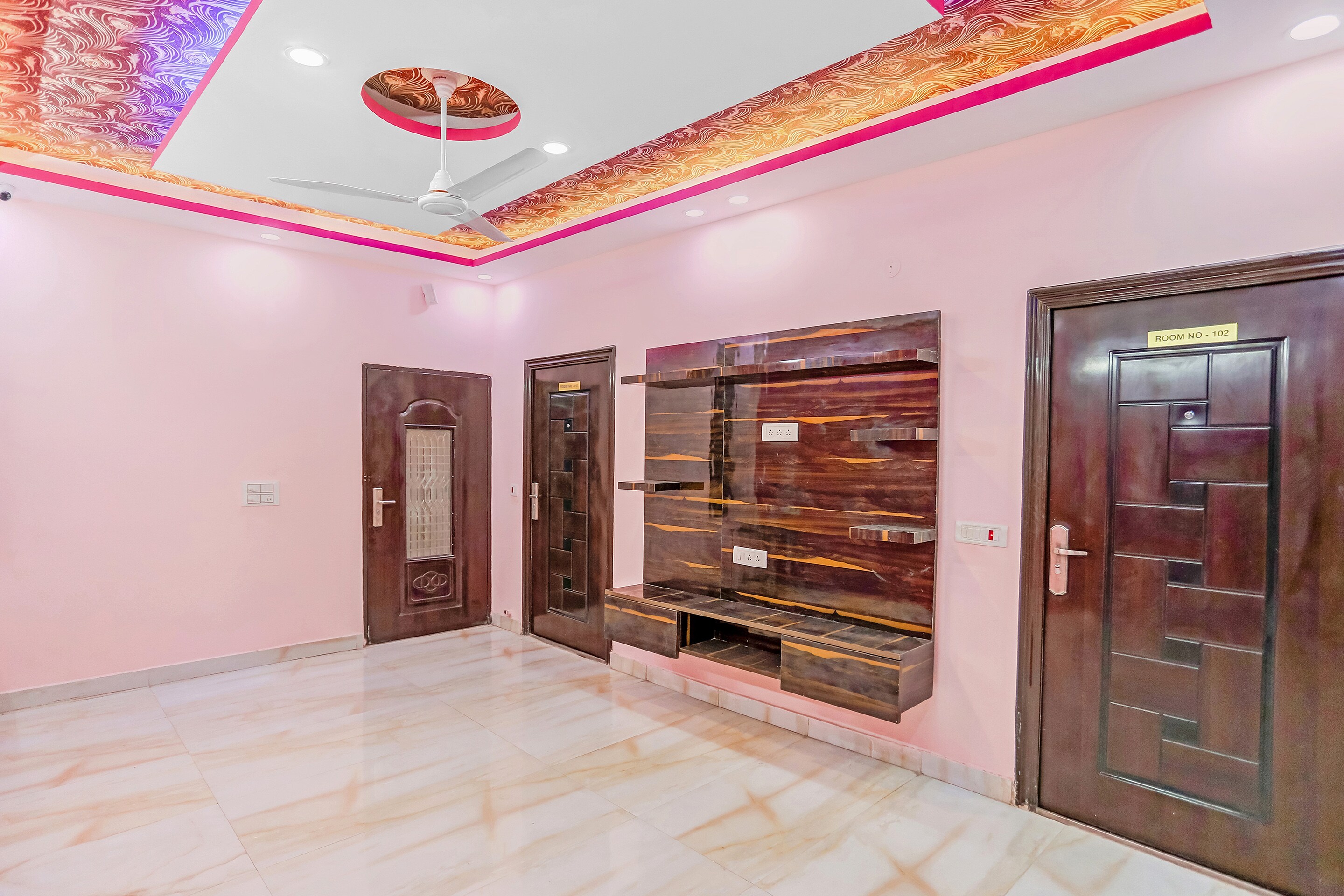 OYO 86608 The Prima Residency, Ghaziabad 4